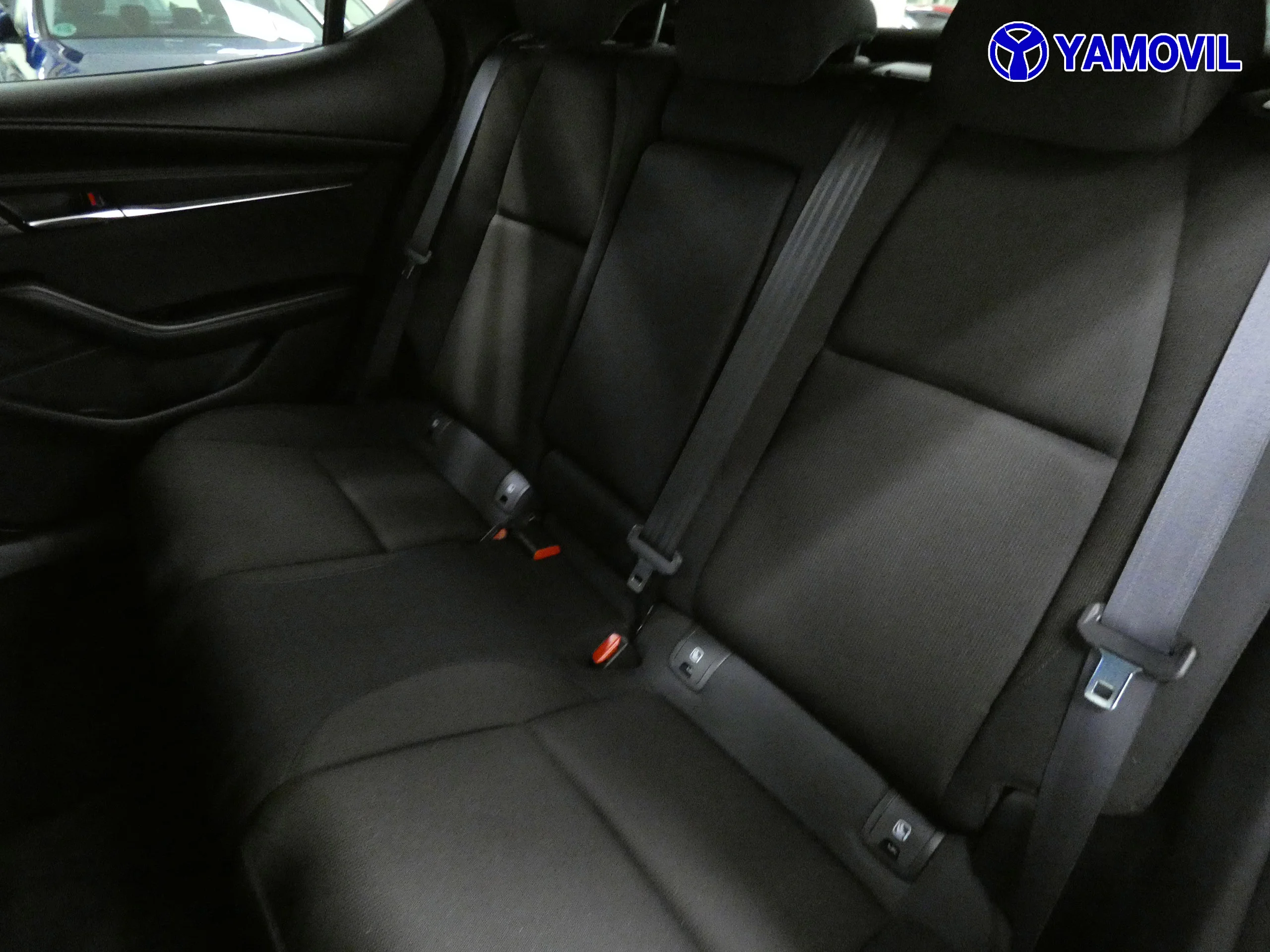 Mazda 3 2.0 SKY ACTIV ZENITH SAFETY BLACK 5P - Foto 14
