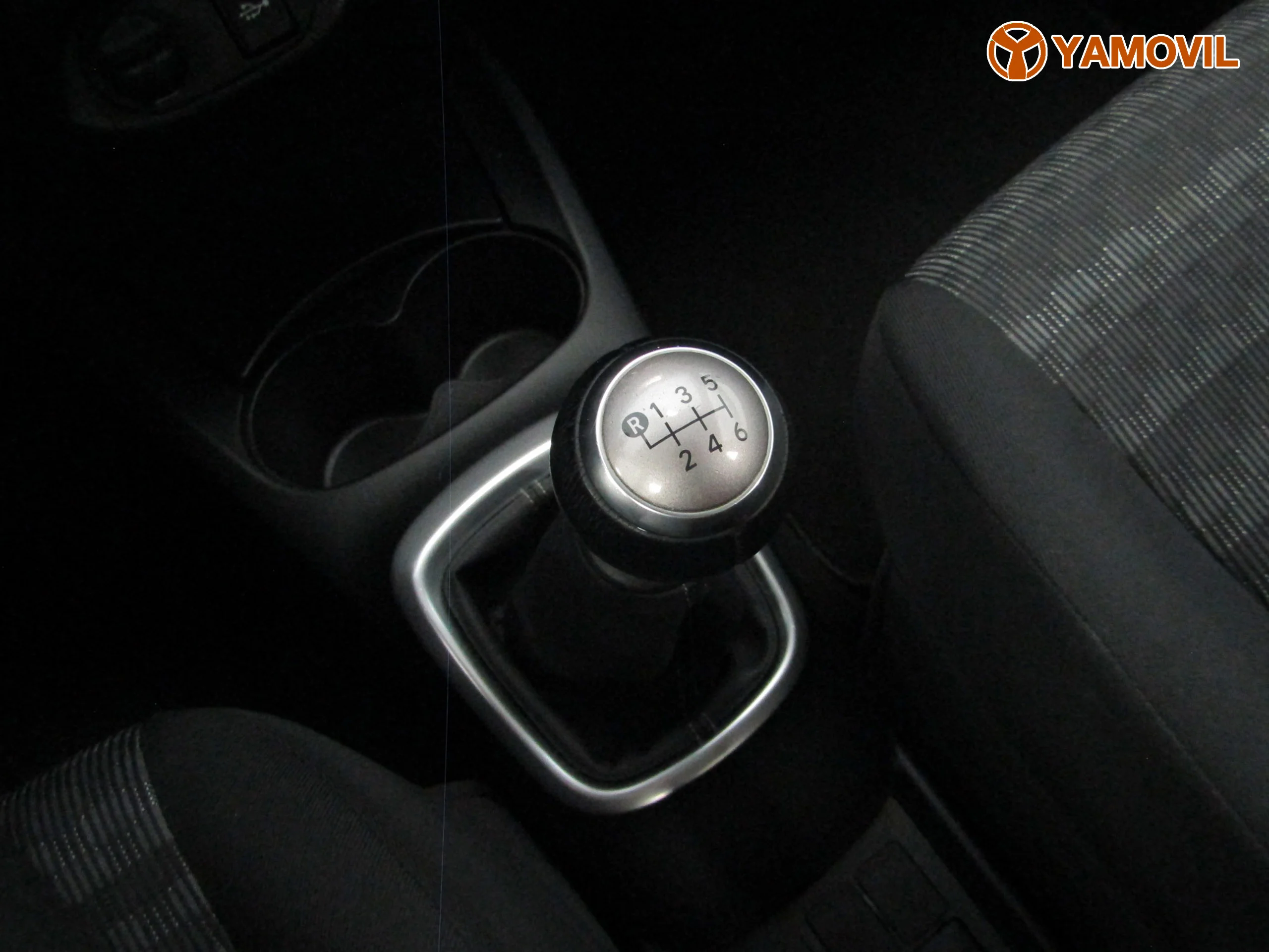 Toyota Yaris 1.3 ACTIVE - Foto 33