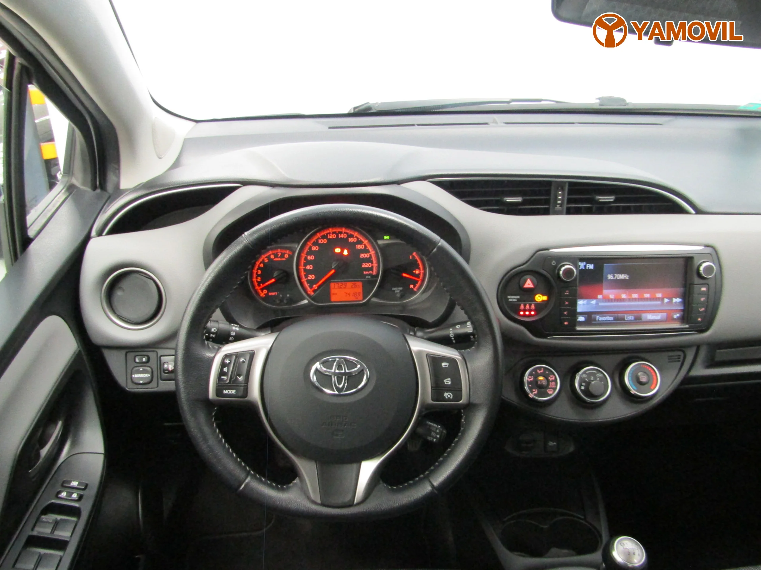 Toyota Yaris 1.3 ACTIVE - Foto 17