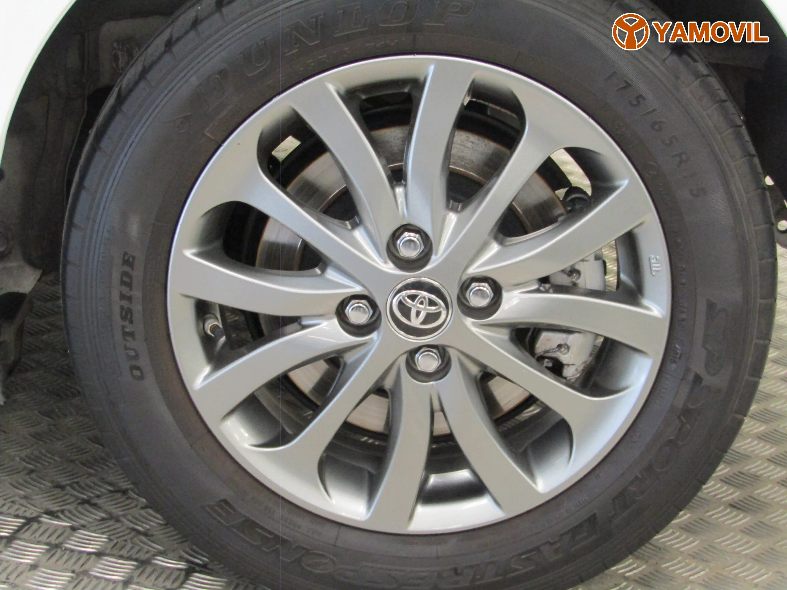Toyota Yaris 1.3 ACTIVE - Foto 9