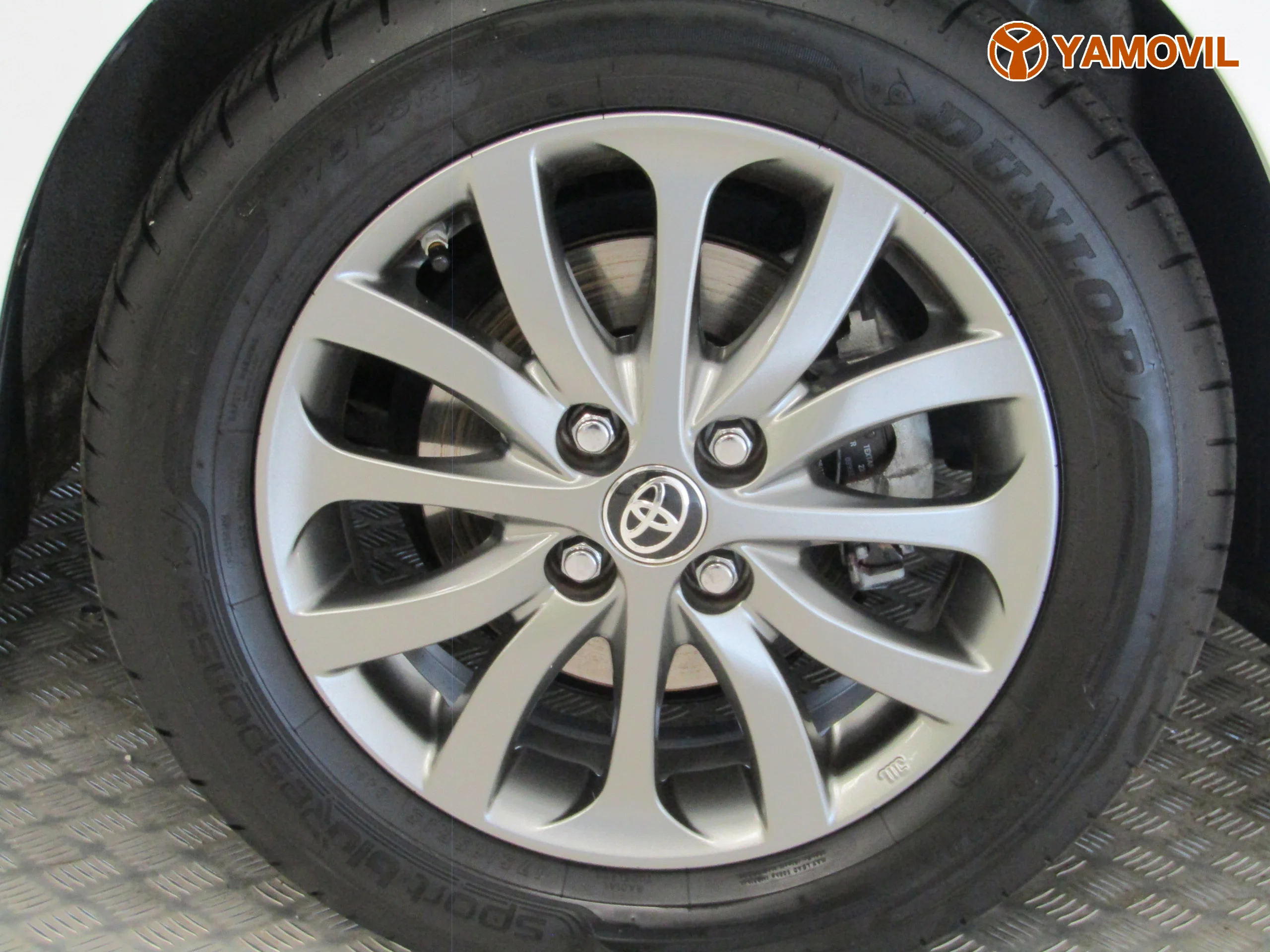 Toyota Yaris 1.3 ACTIVE - Foto 11