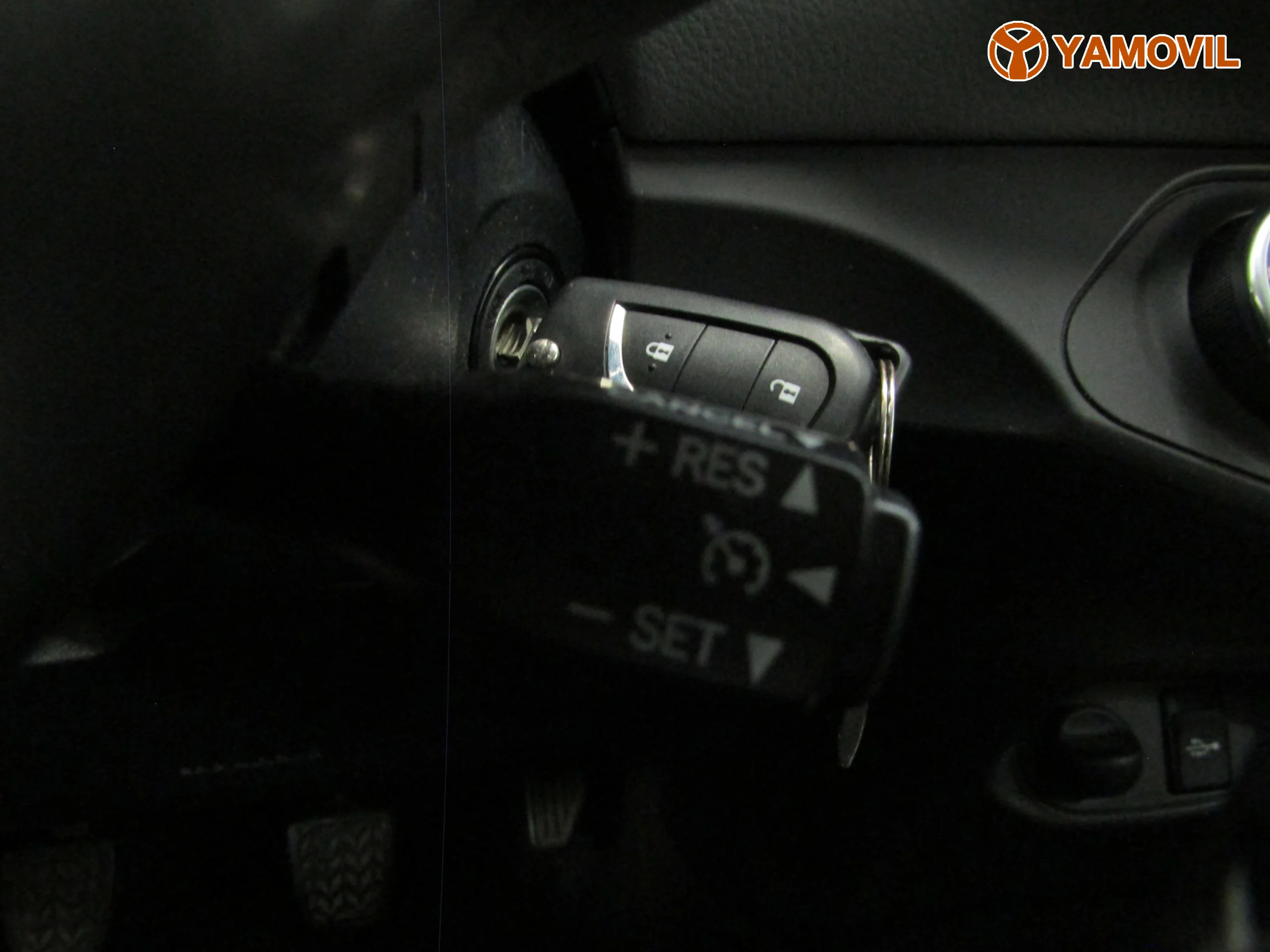Toyota Yaris 1.3 ACTIVE - Foto 32