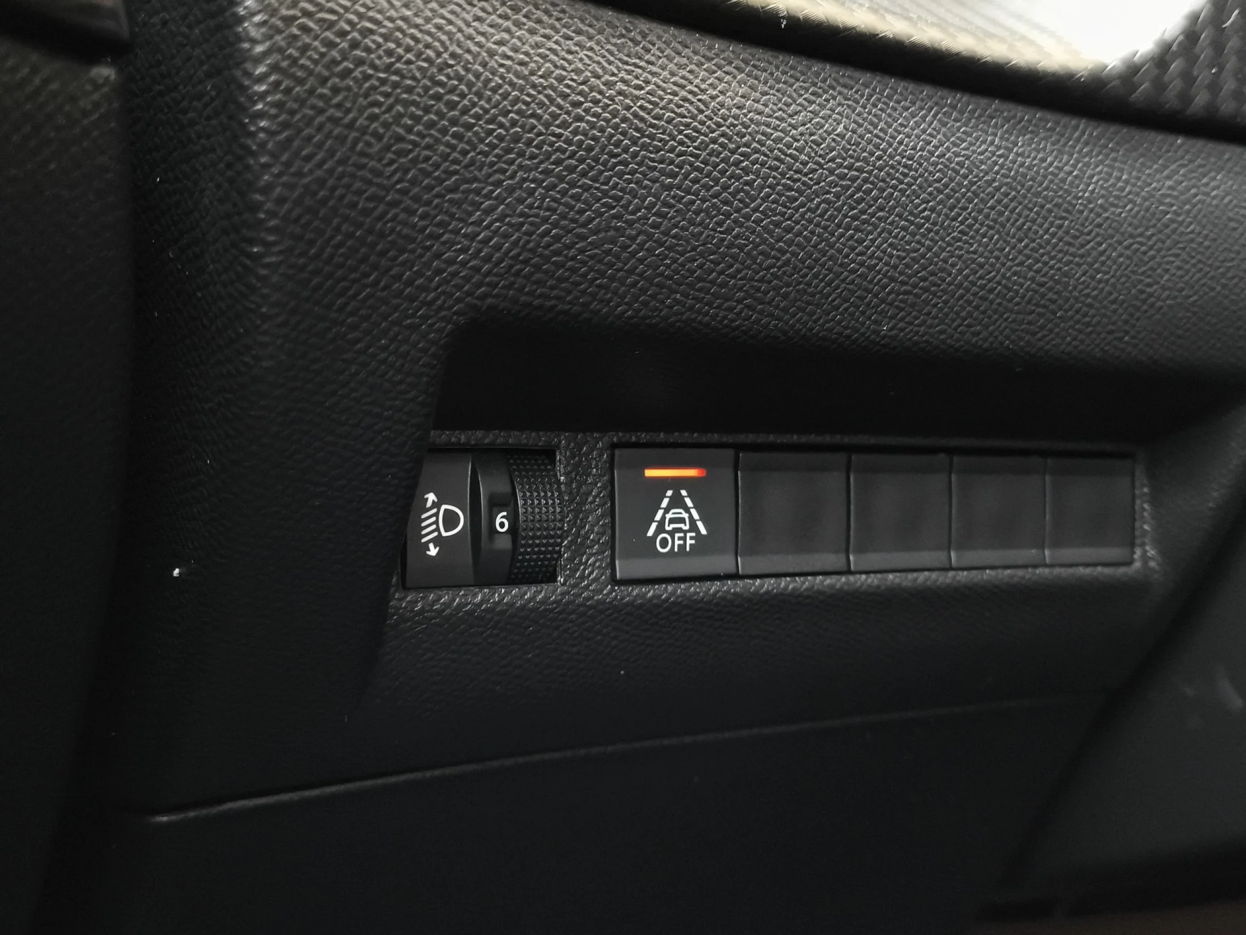 Peugeot 208 PureTech 100 Allure Pack 75 kW (100 CV) - Foto 13