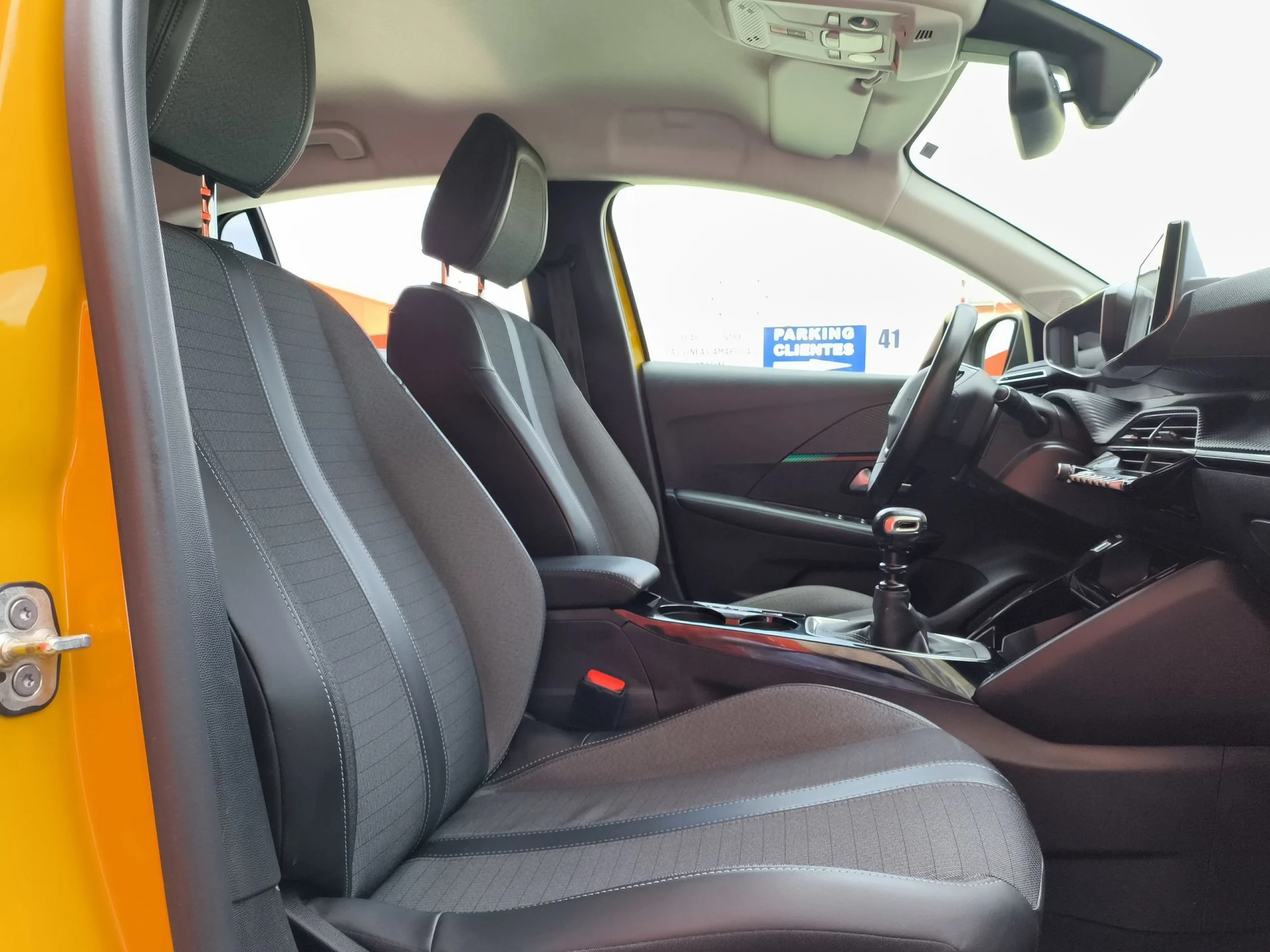 Peugeot 208 PureTech 100 Allure Pack 75 kW (100 CV) - Foto 28