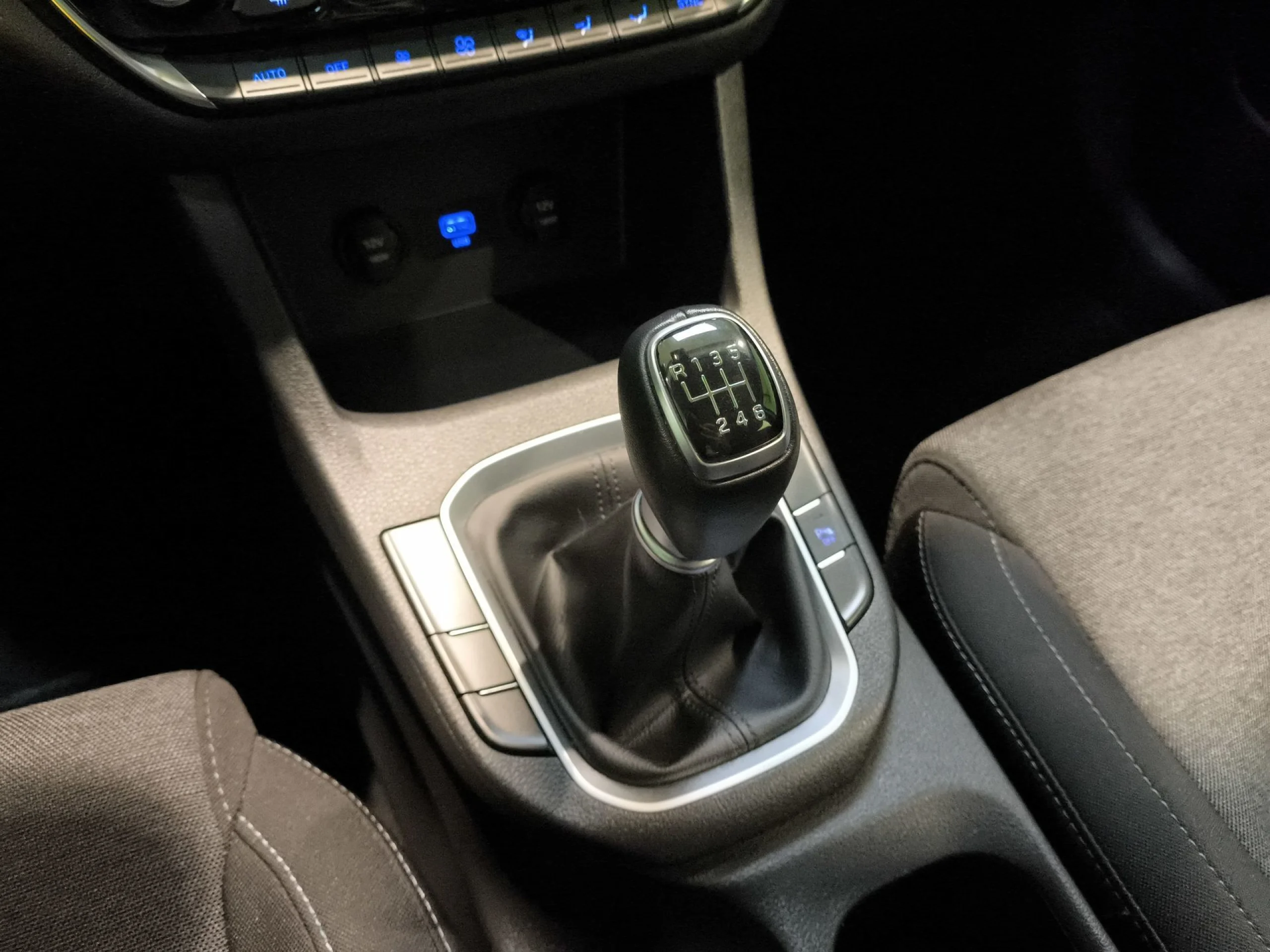Hyundai I30 1.5 DPI Klass SLX 81 kW (110 CV) - Foto 16
