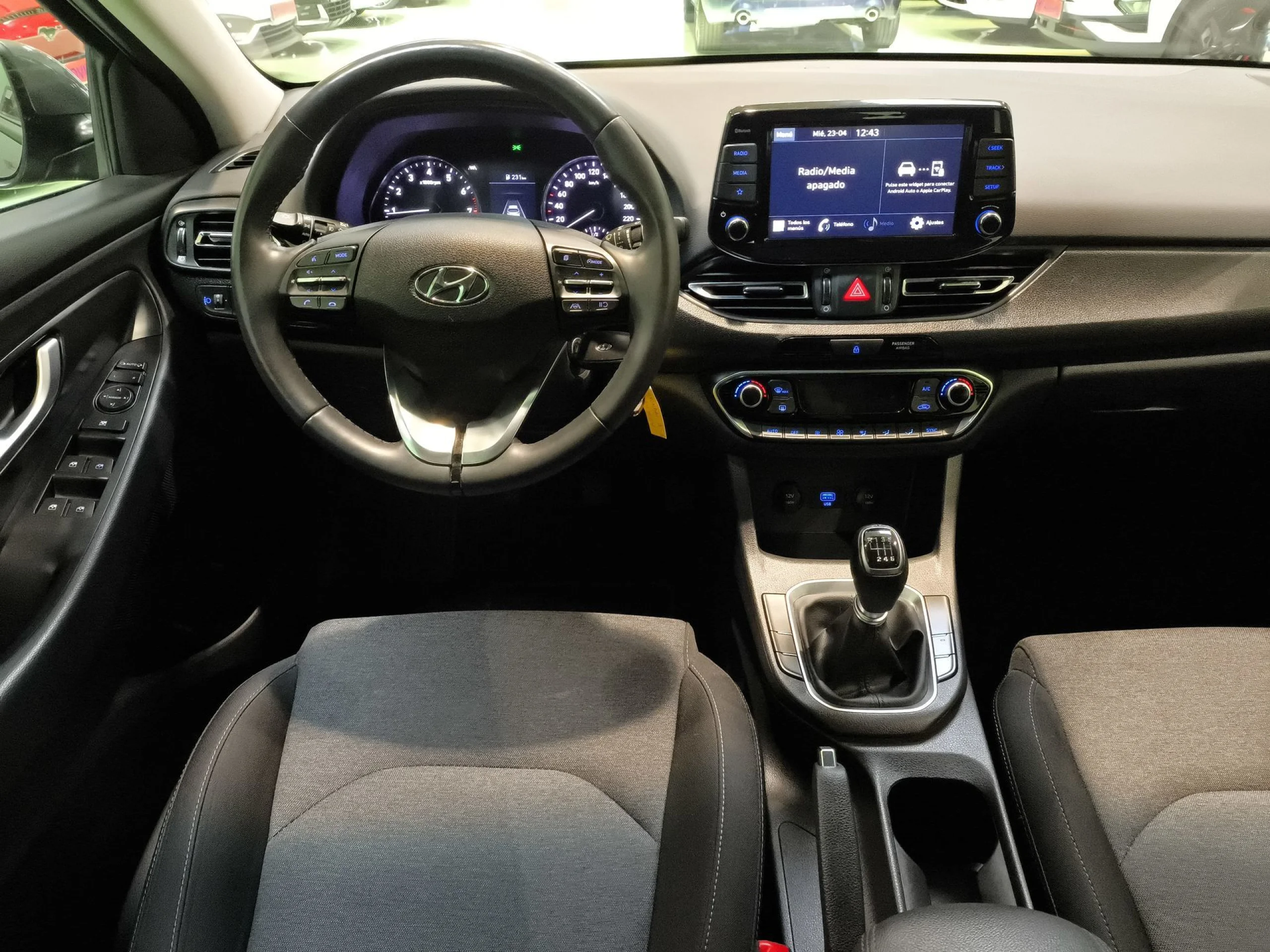 Hyundai I30 1.5 DPI Klass SLX 81 kW (110 CV) - Foto 17