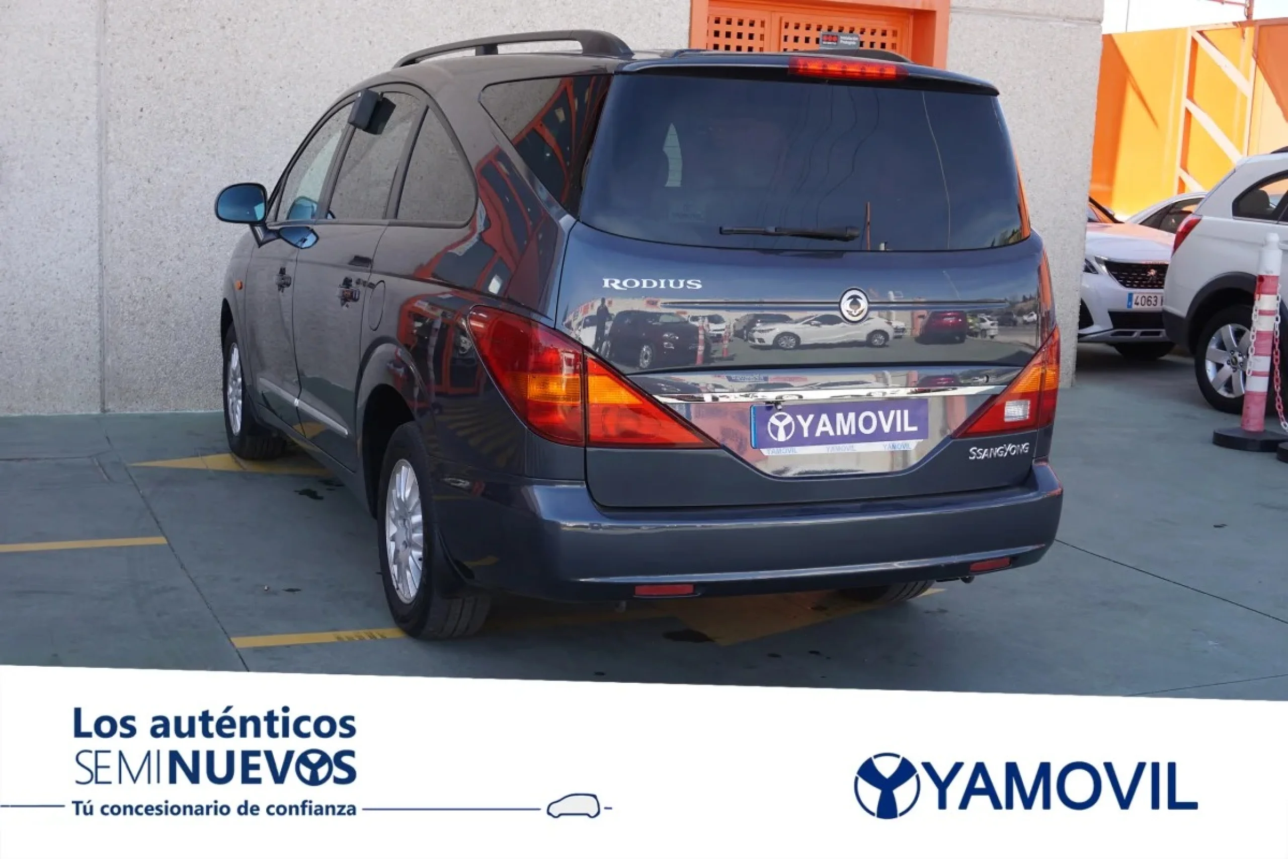 SsangYong Rodius 270 Xdi Premium 121 kW (165 CV) - Foto 6