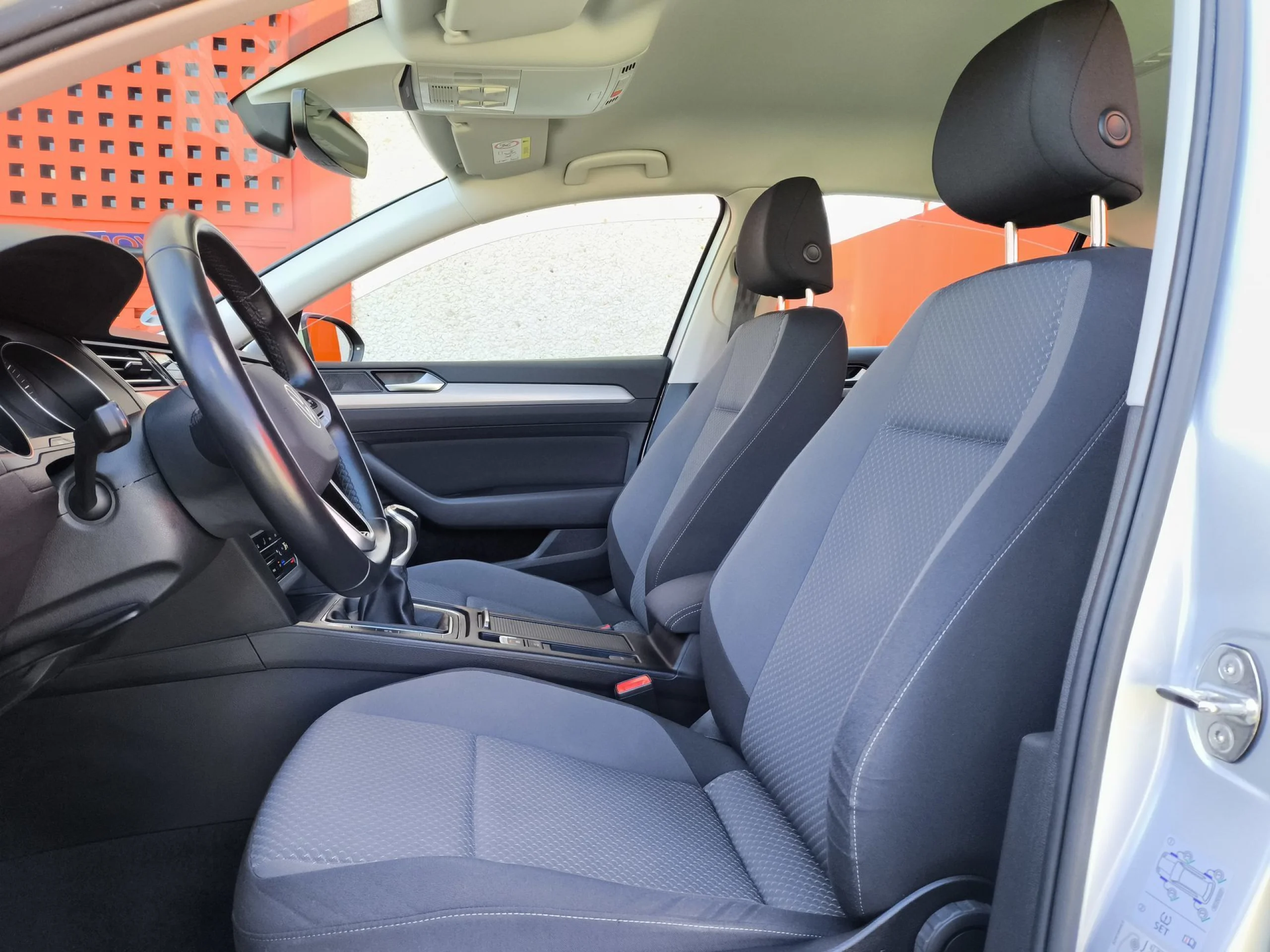 Volkswagen Passat Business 2.0 TDI 110 kW (150 CV) - Foto 8