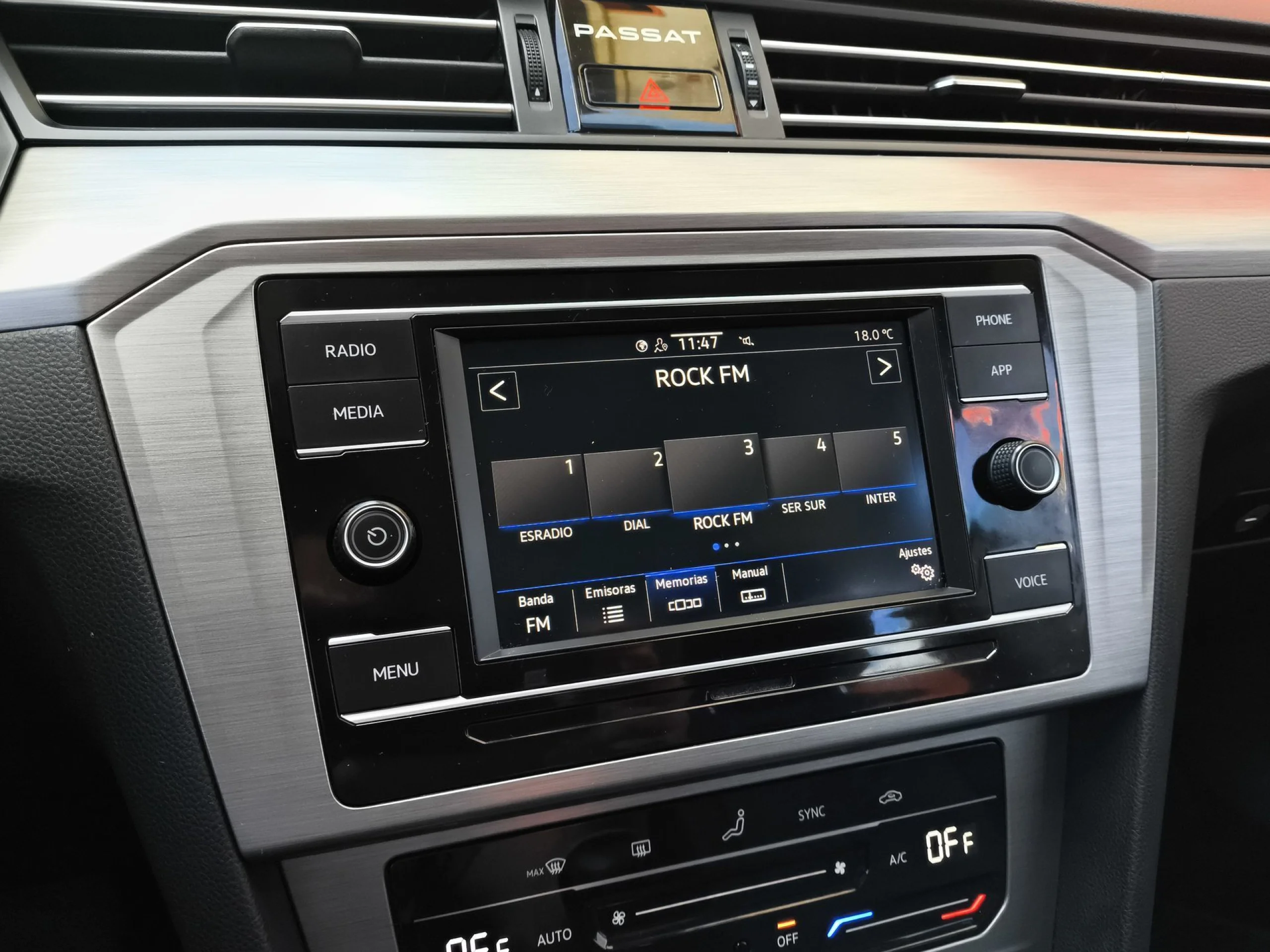 Volkswagen Passat Business 2.0 TDI 110 kW (150 CV) - Foto 13