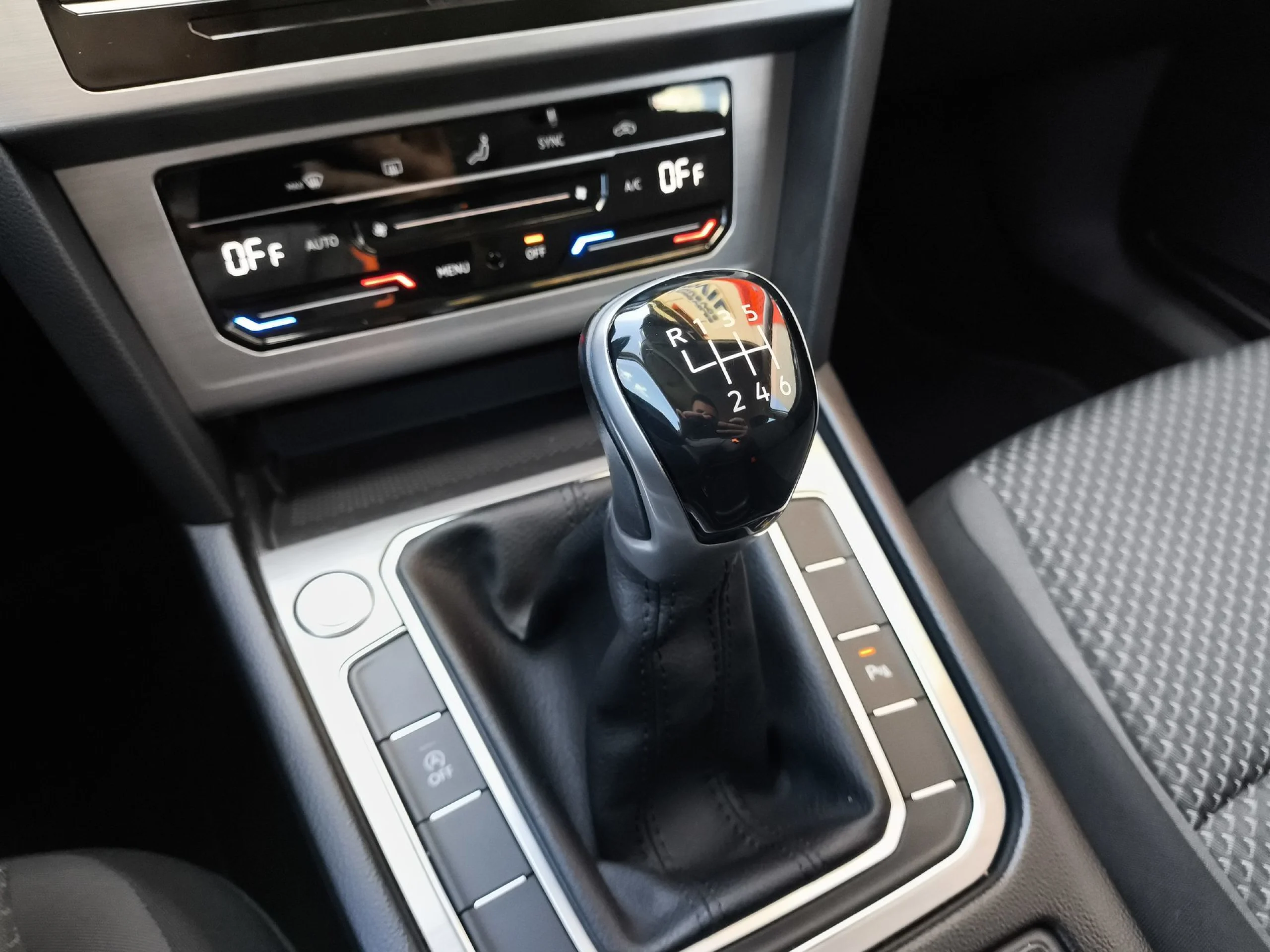 Volkswagen Passat Business 2.0 TDI 110 kW (150 CV) - Foto 15