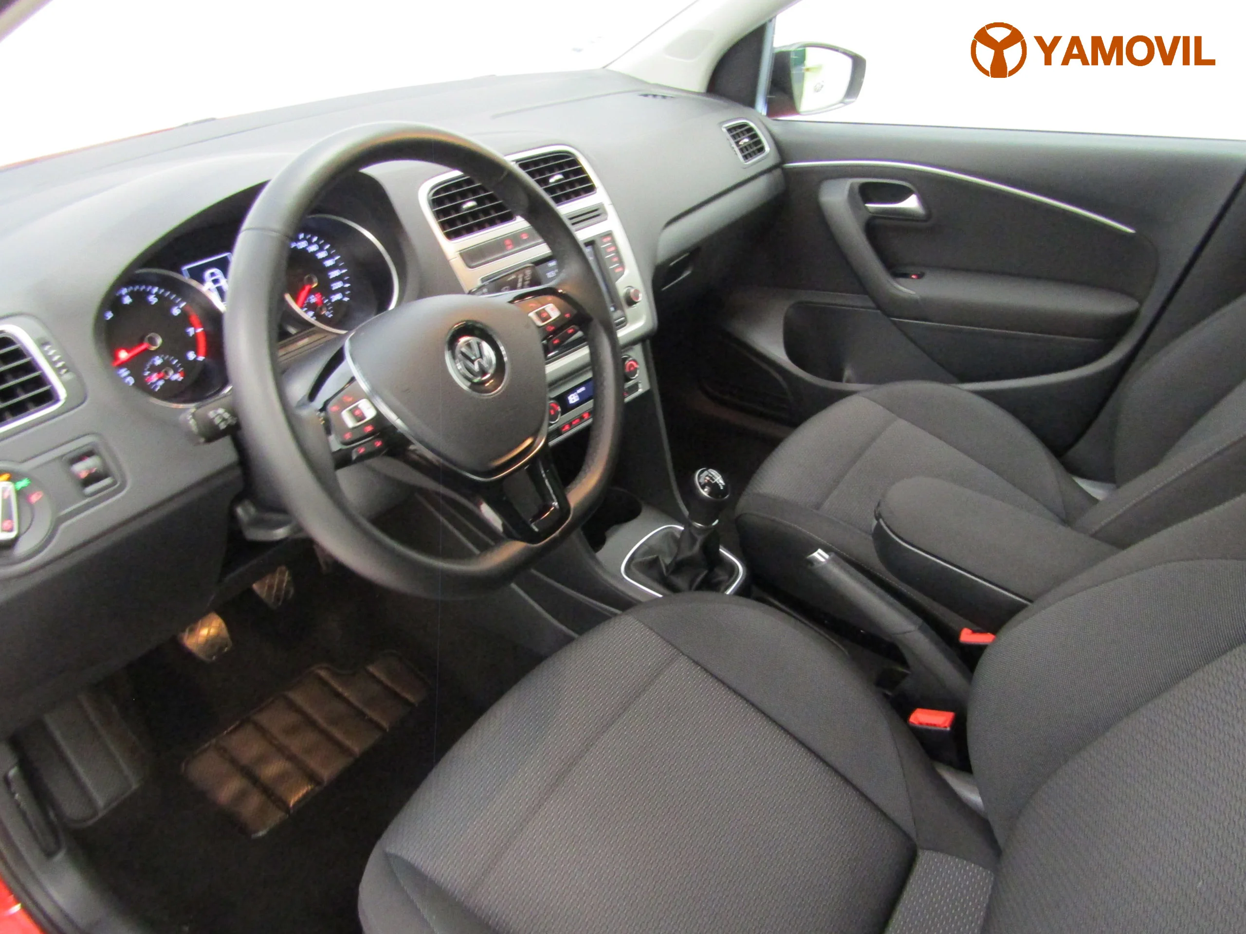 Volkswagen Polo 1.2 TSI SPORT - Foto 15