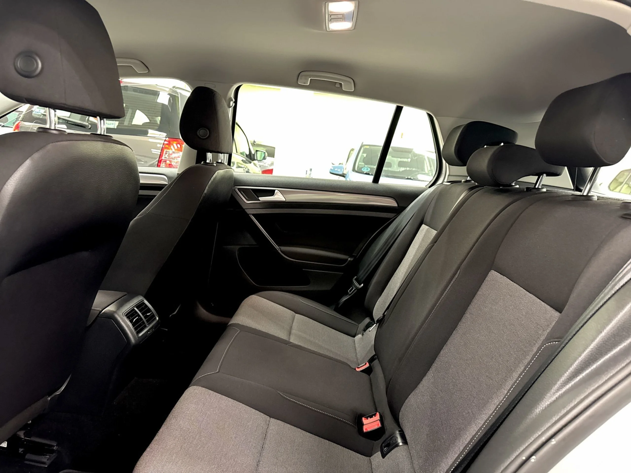 Volkswagen Golf Business 1.6 TDI BMT 81 kW (110 CV) - Foto 19