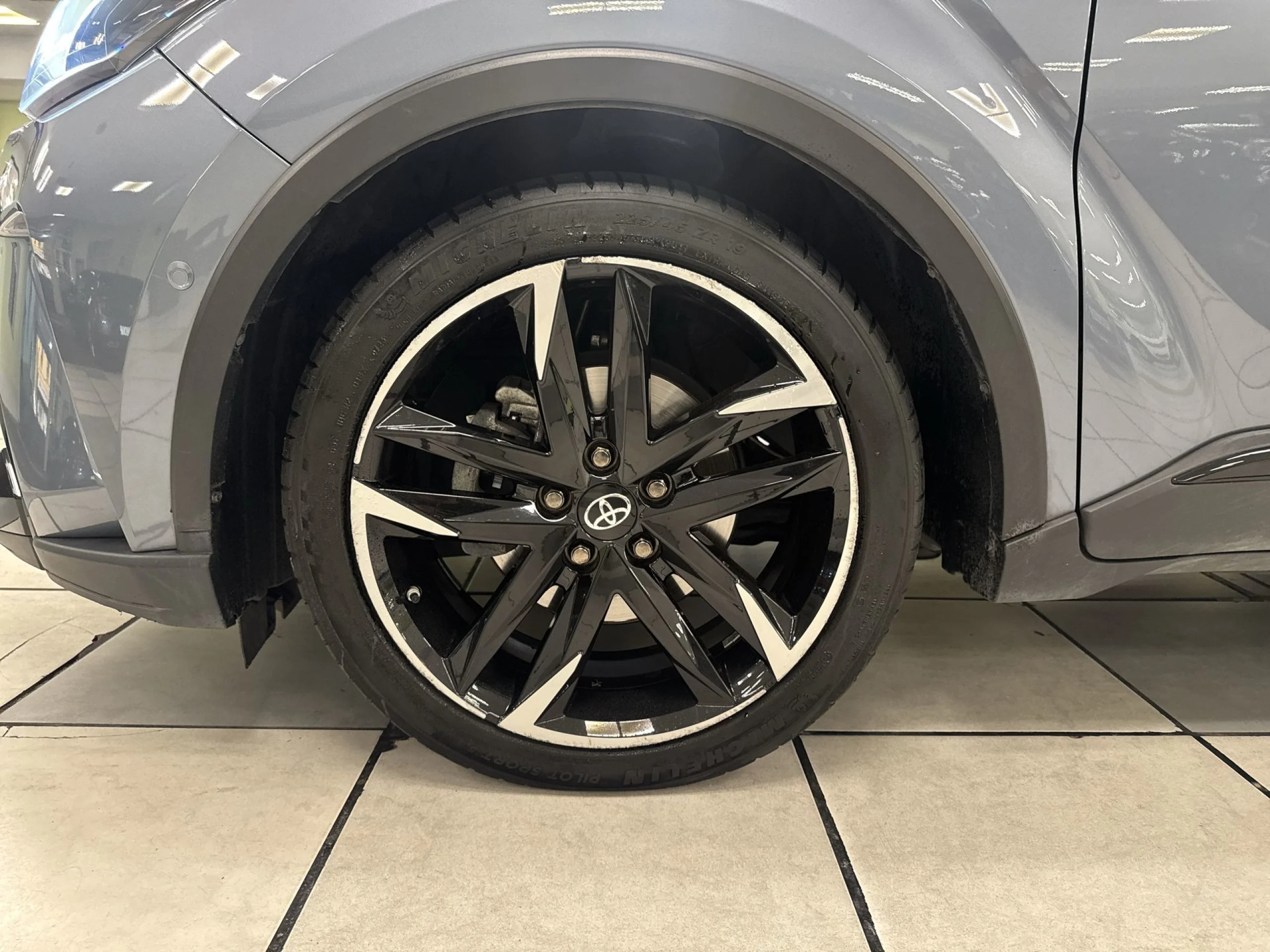 Toyota C-HR 180H GR Sport 135 kW (184 CV) - Foto 7