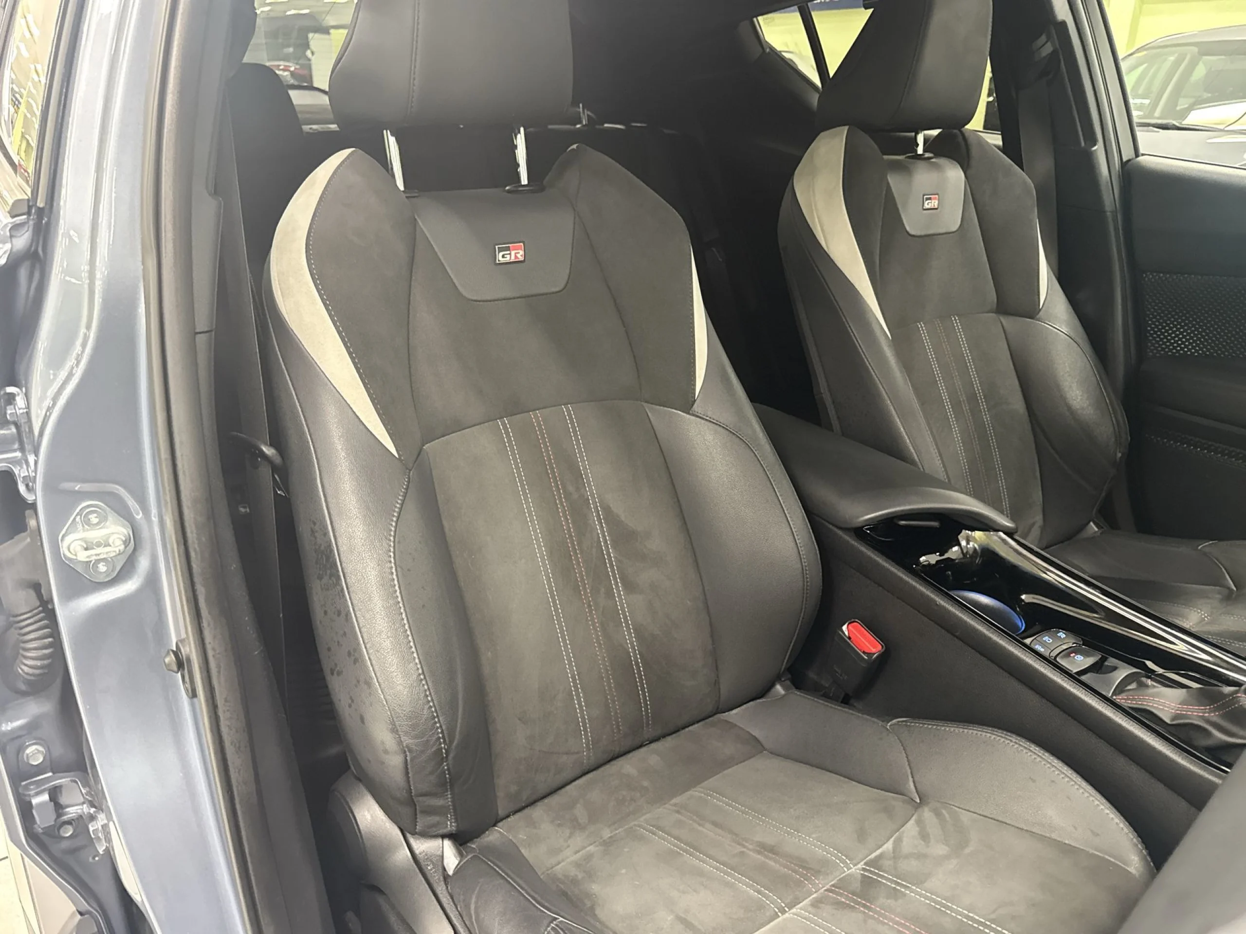 Toyota C-HR 180H GR Sport 135 kW (184 CV) - Foto 32