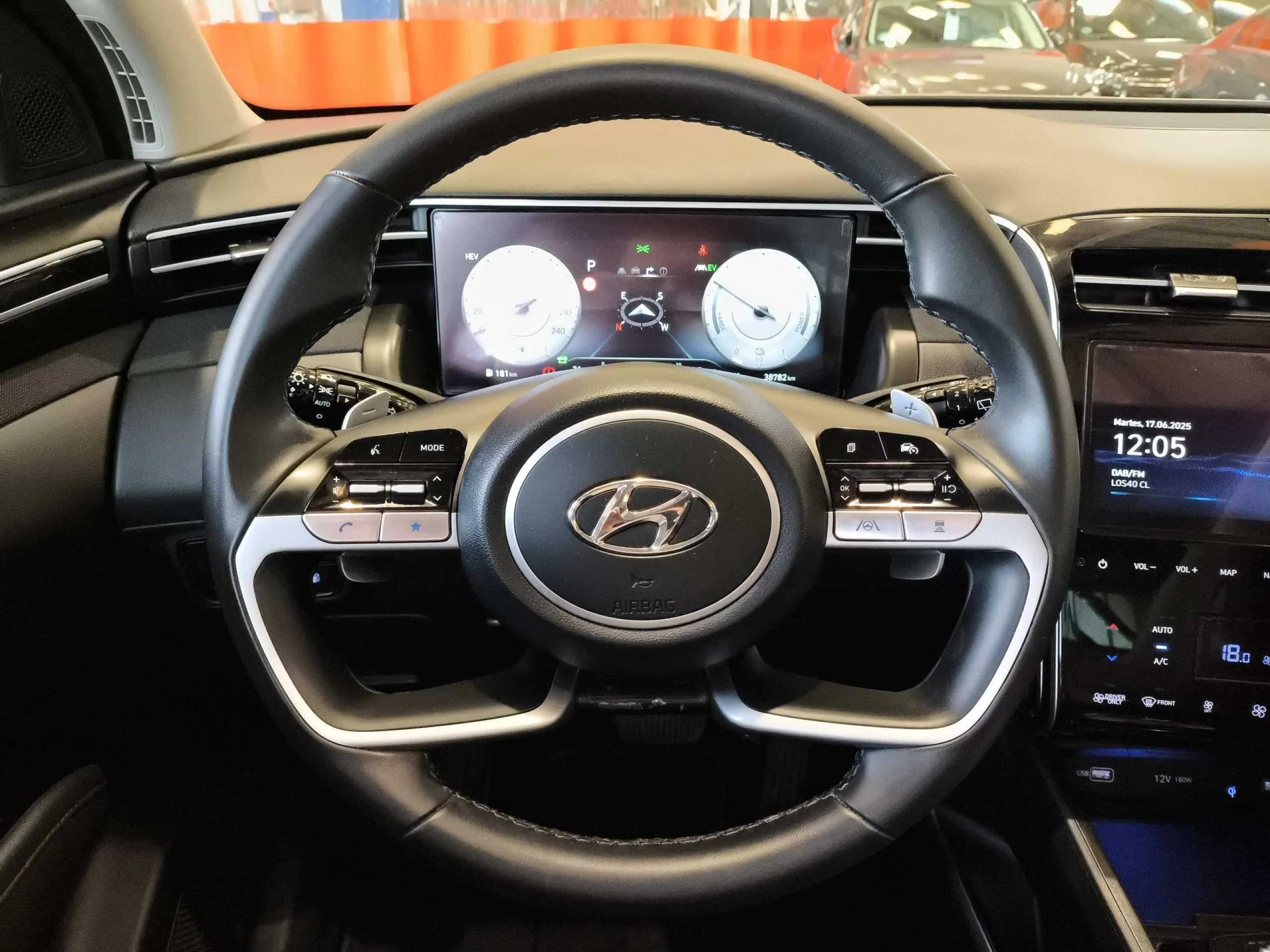 Hyundai Tucson 1.6 TGDI PHEV Tecno Sky 4x4 Auto 195 kW (265 CV) - Foto 16
