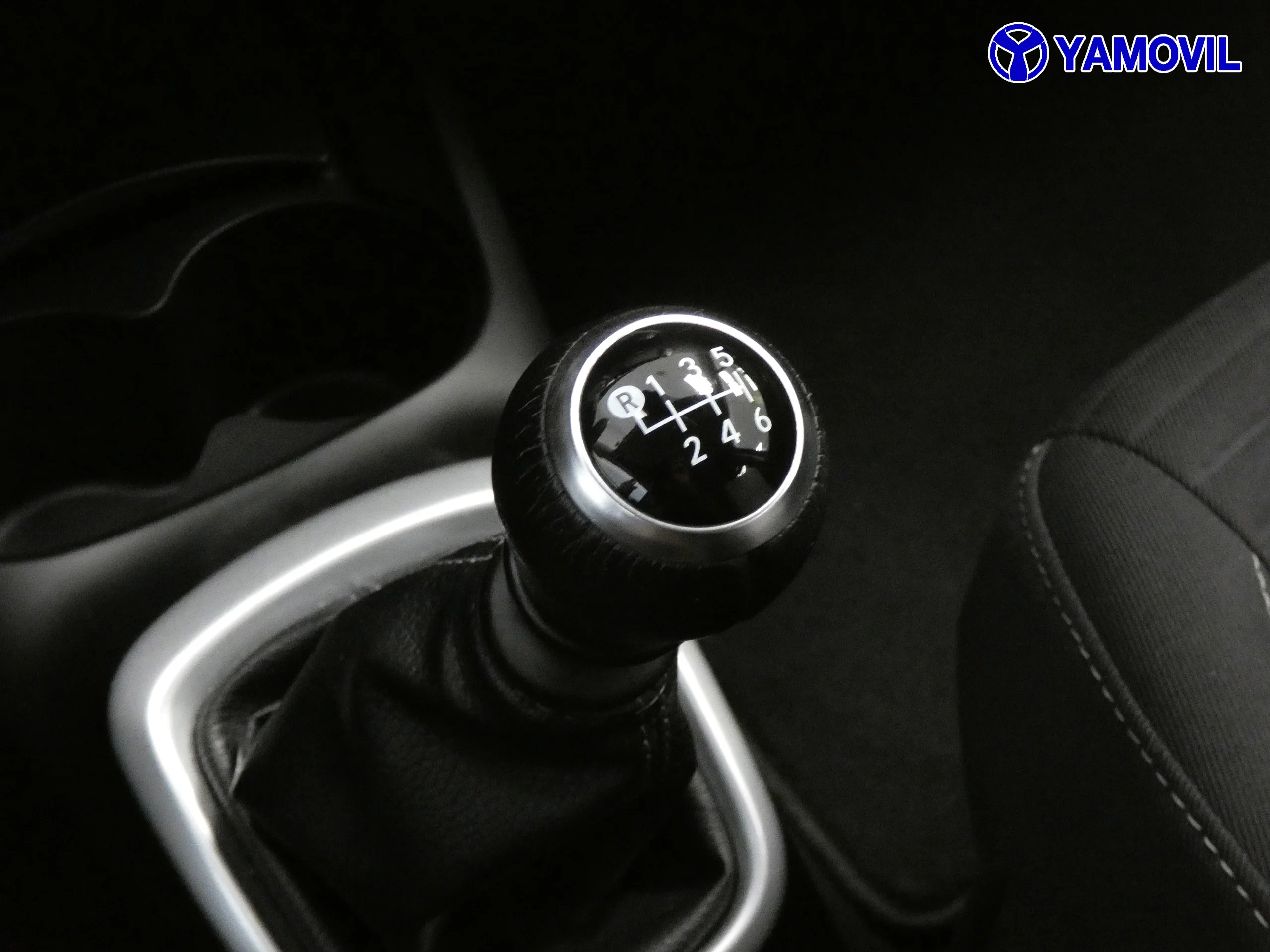 Toyota Yaris 1.5 FEEL  - Foto 35