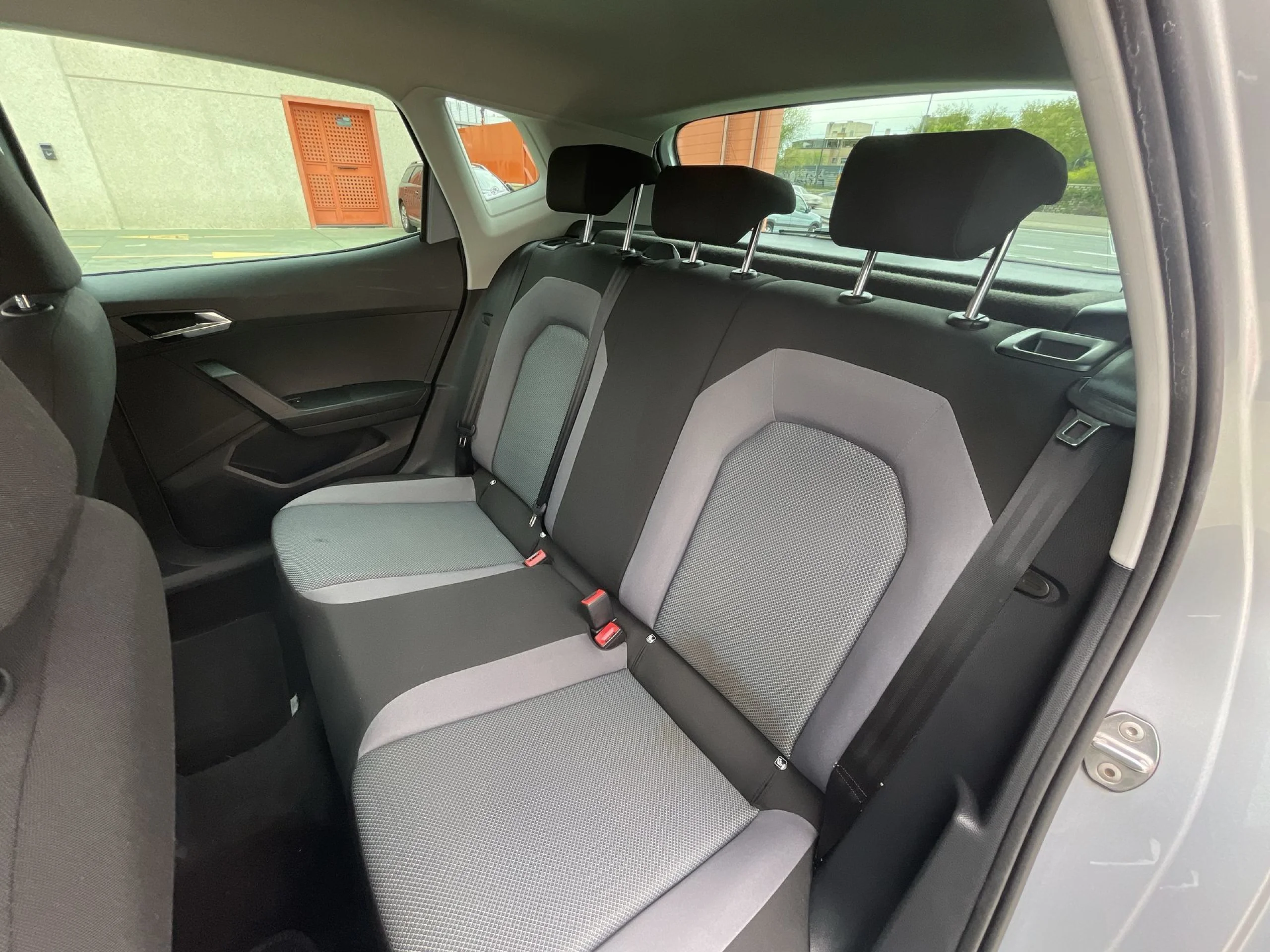 Seat Arona 1.6 TDI Ecomotive SANDS Style 70 kW (95 CV) - Foto 16