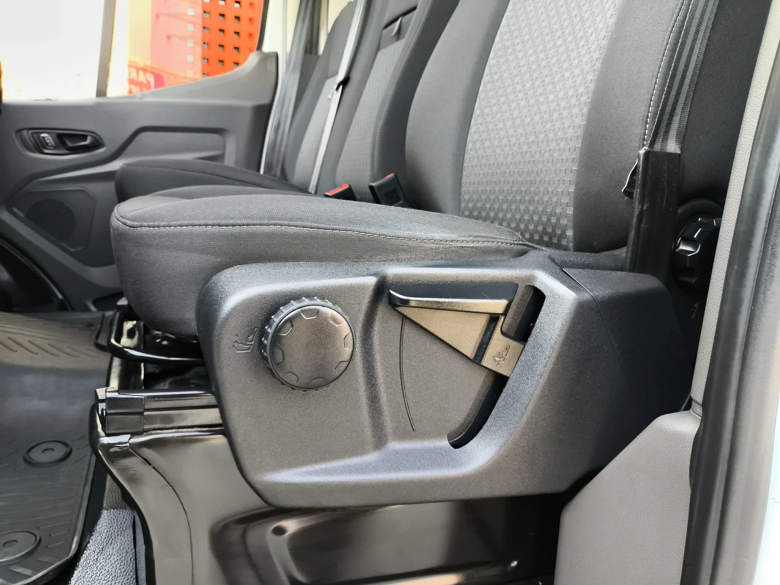 Ford Transit Furgon 350 BEV L3 RWD 135 kW (184 CV) - Foto 9