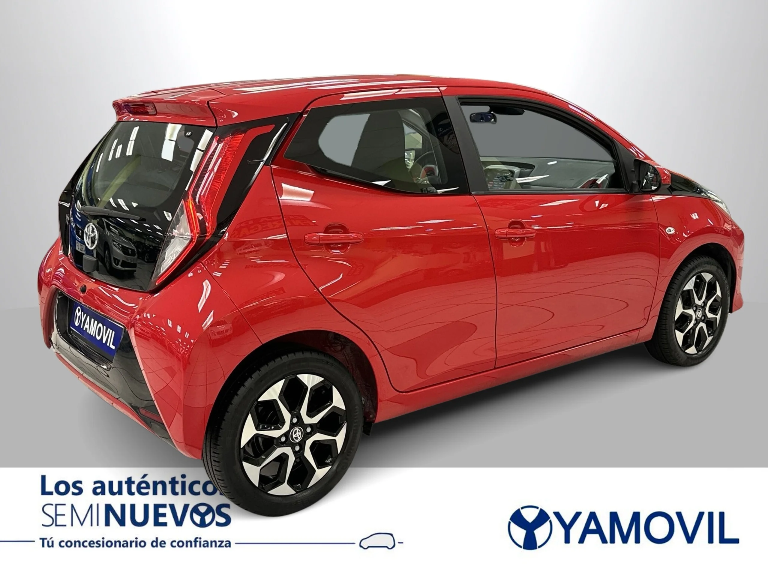 Toyota Aygo 1.0 70 x-play 53 kW (72 CV) - Foto 6