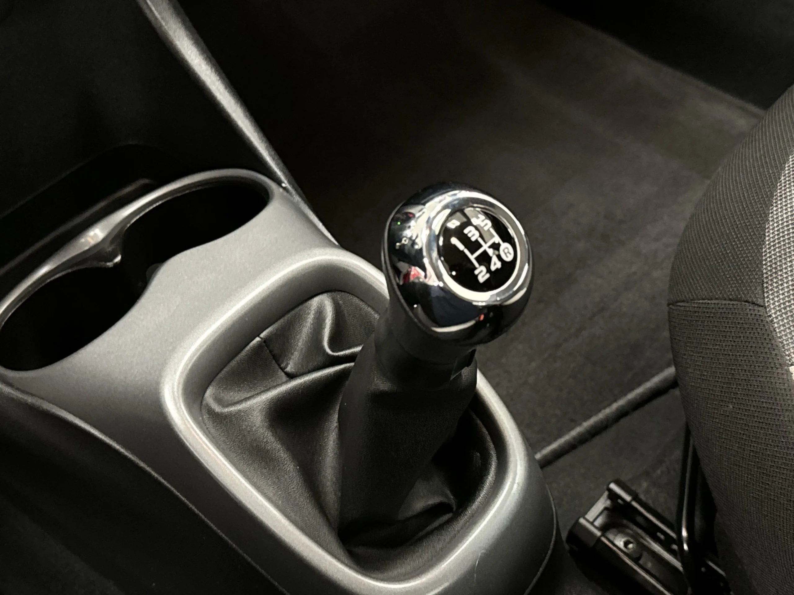 Toyota Aygo 1.0 70 x-play 53 kW (72 CV) - Foto 15