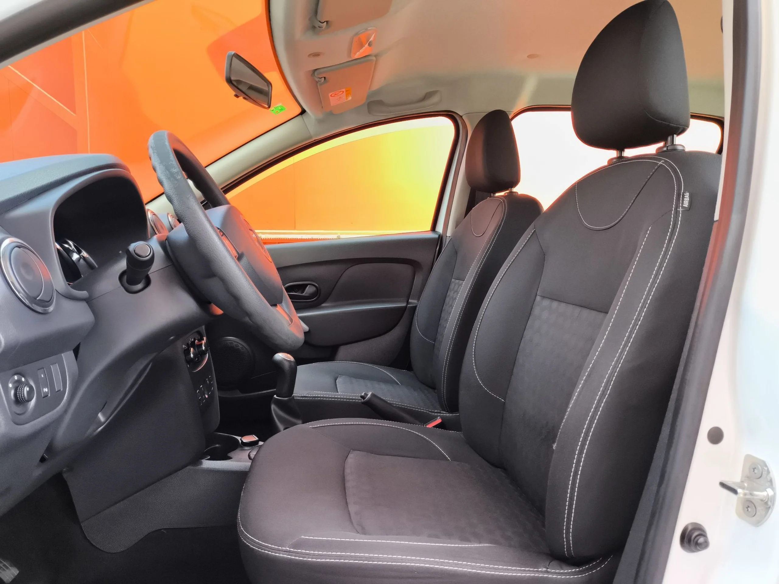 Dacia Sandero Laureate 1.2 55 kW (75 CV) - Foto 8