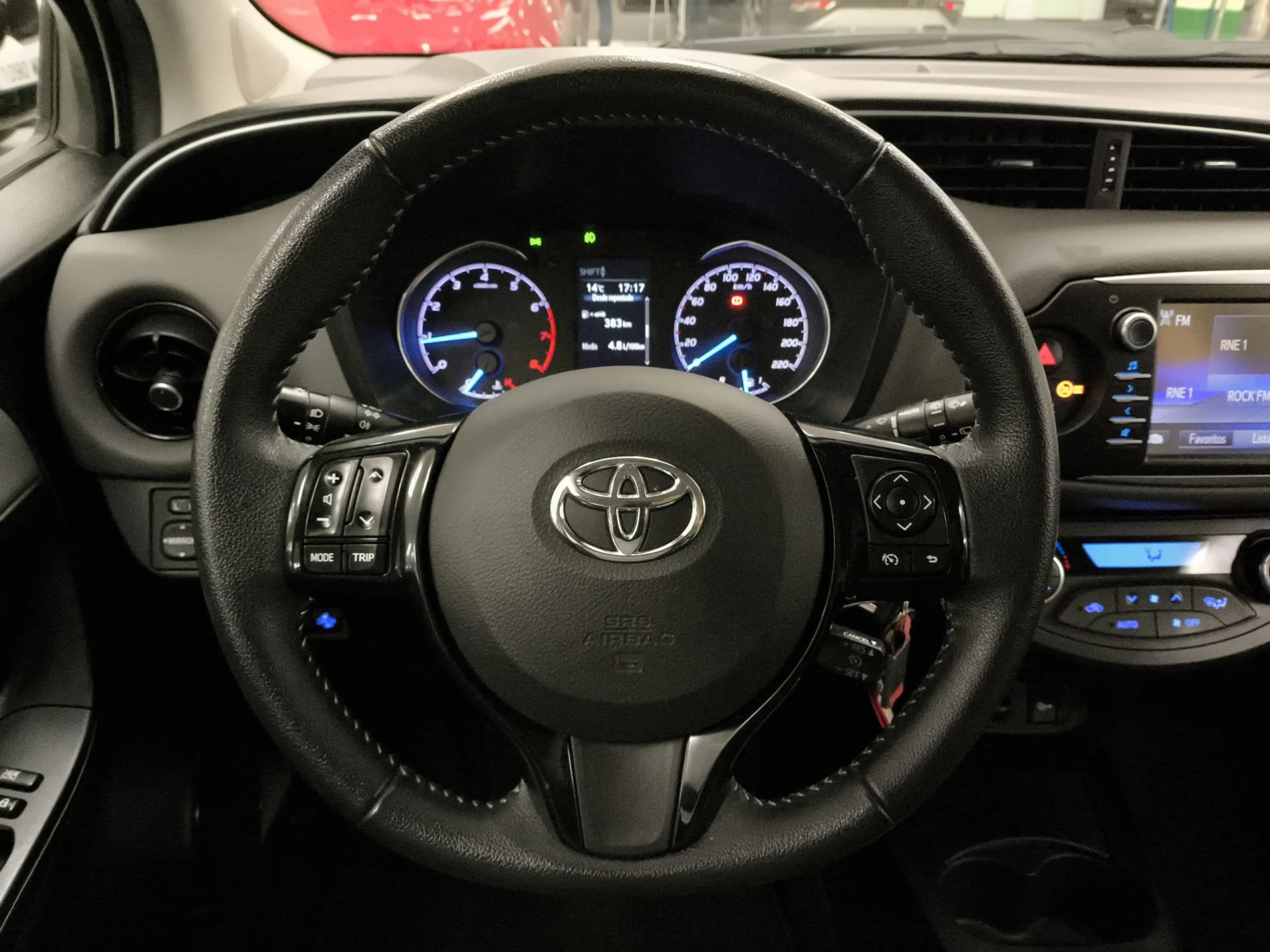 Toyota Yaris 70 Active 51 kW (69 CV) - Foto 14