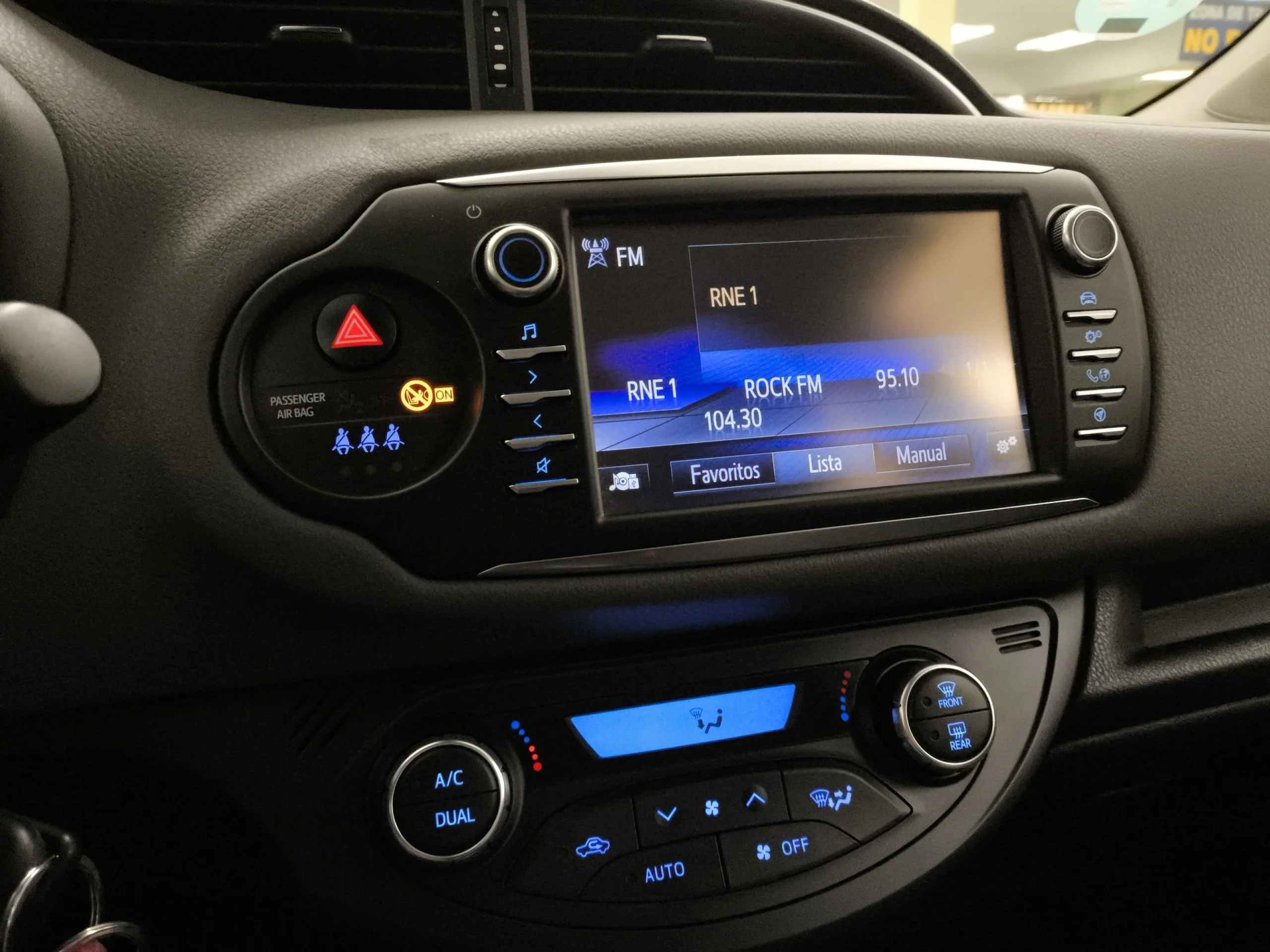Toyota Yaris 70 Active 51 kW (69 CV) - Foto 16