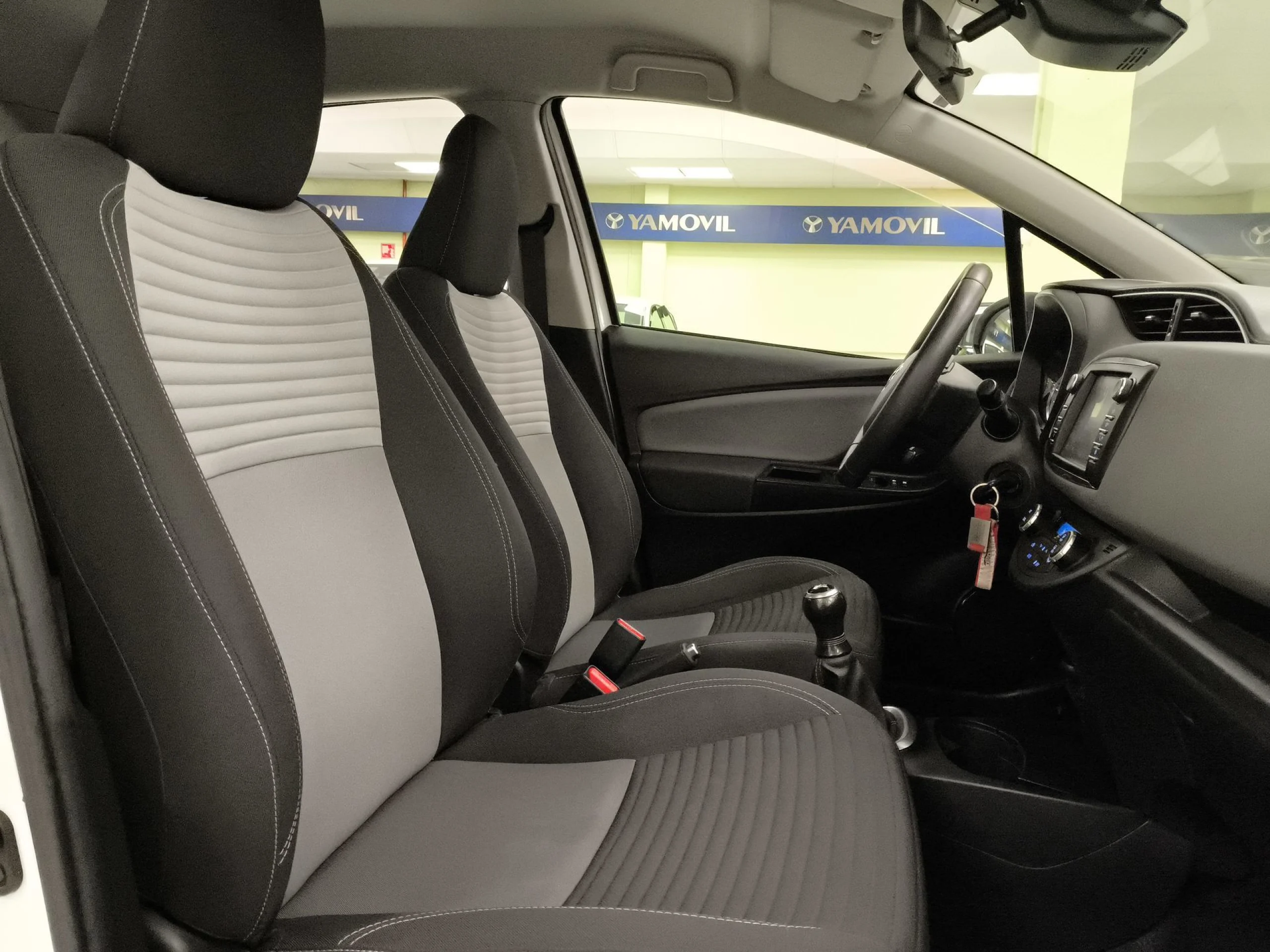 Toyota Yaris 70 Active 51 kW (69 CV) - Foto 23