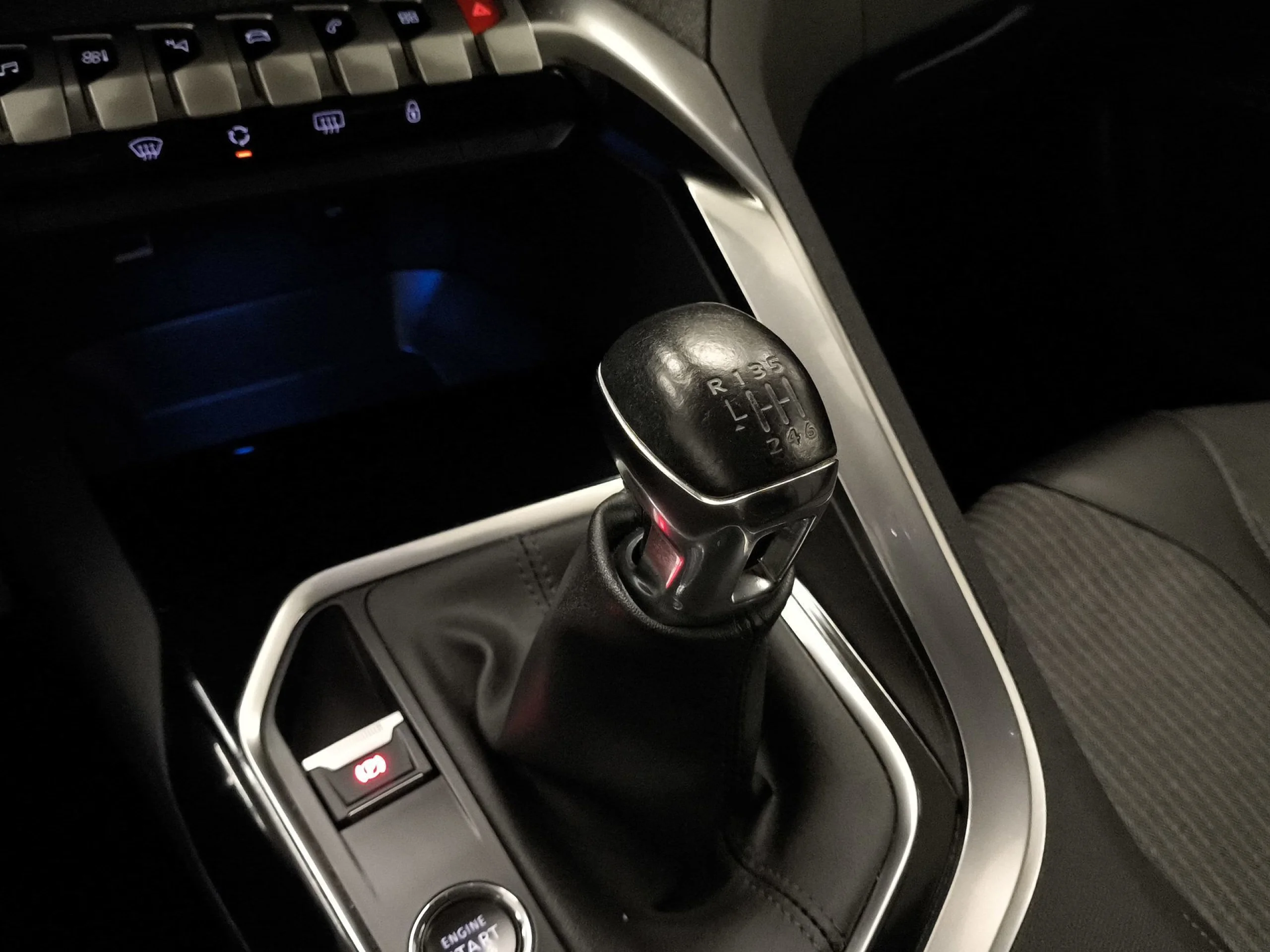 Peugeot 5008 BlueHDI 130 SANDS Allure Pack 96 kW (130 CV) - Foto 20