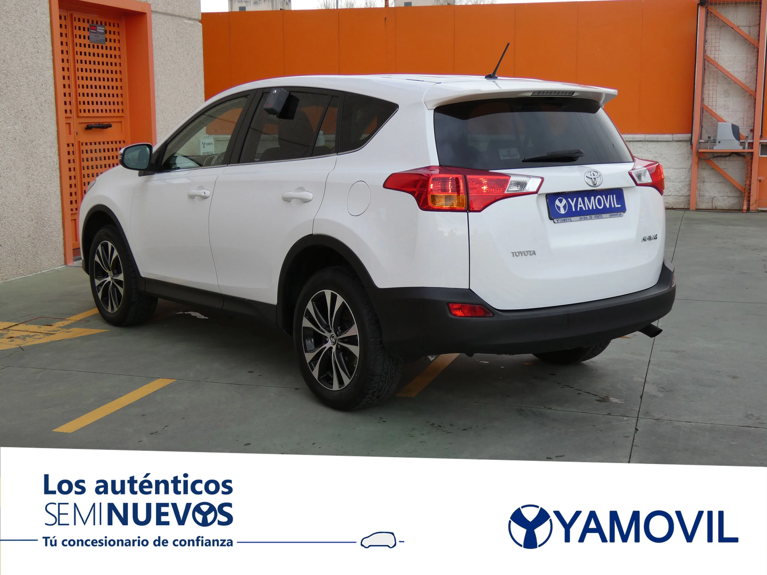 Toyota RAV 4 120D ADVANCE 4X2 - Foto 4