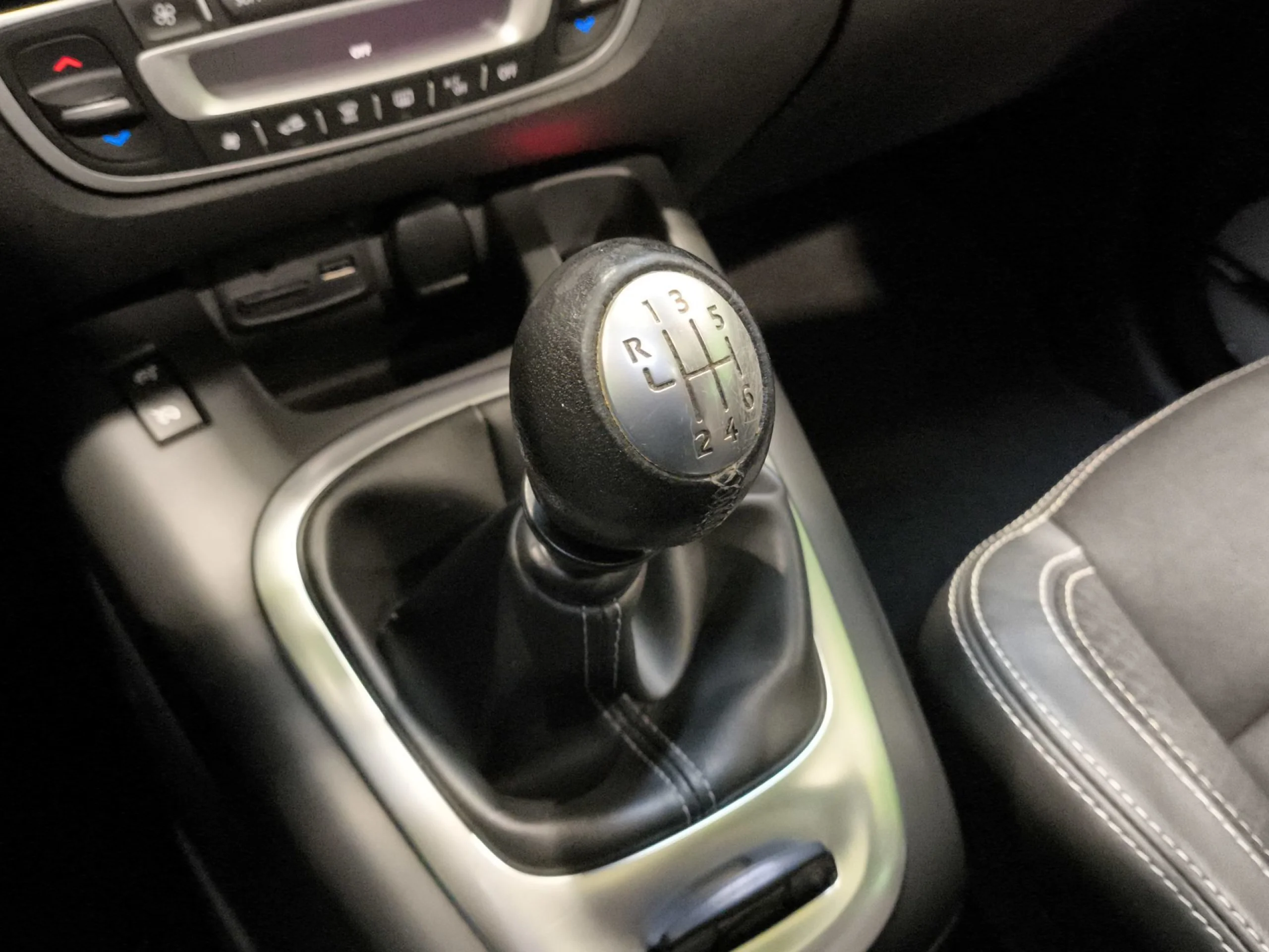 Renault Grand Scenic Bose Energy dCi 96 kW (130 CV) - Foto 20