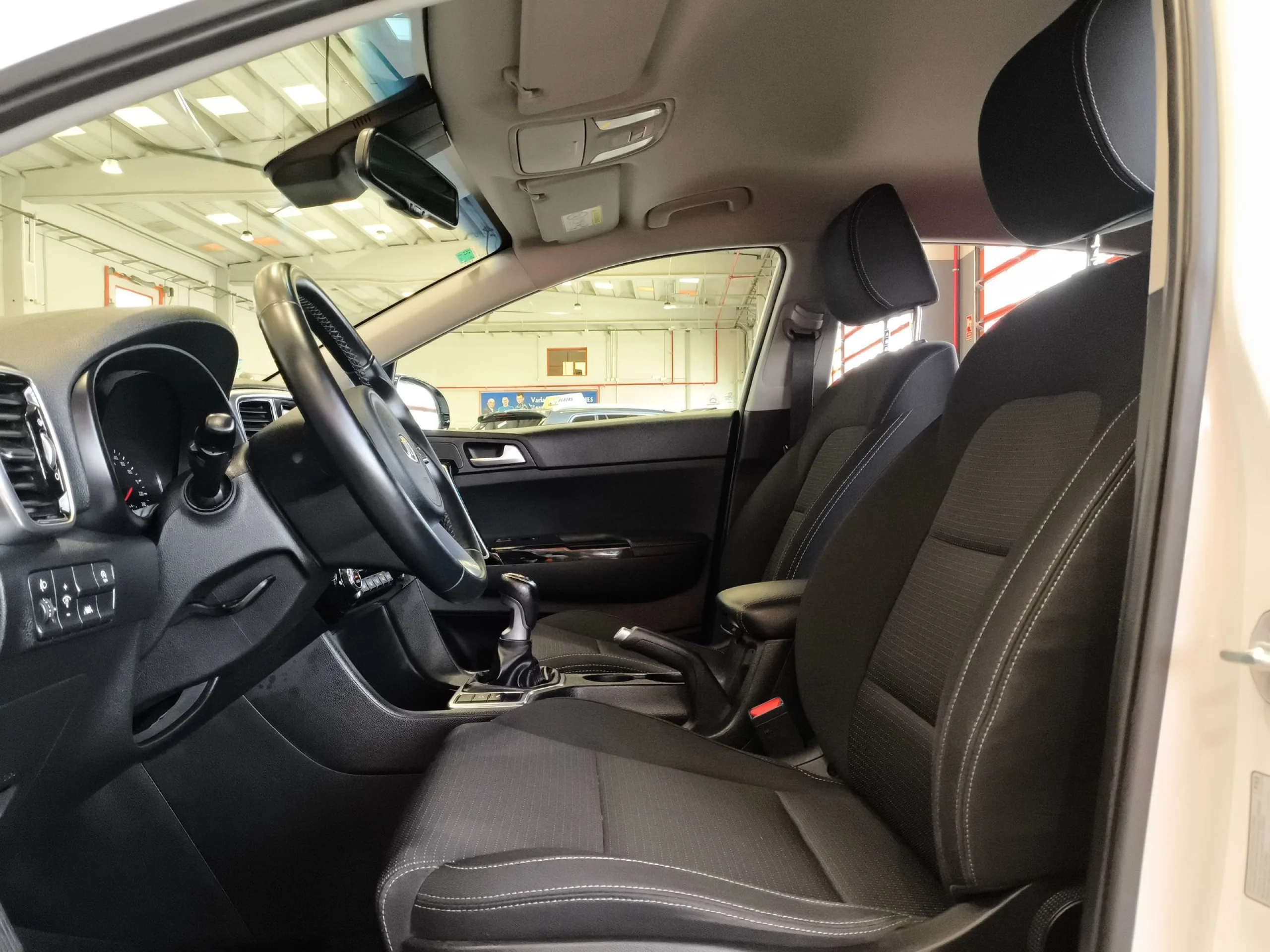 Kia Sportage 1.6 CRDi MHEV Drive Plus 4x2 85 kW (115 CV) - Foto 11