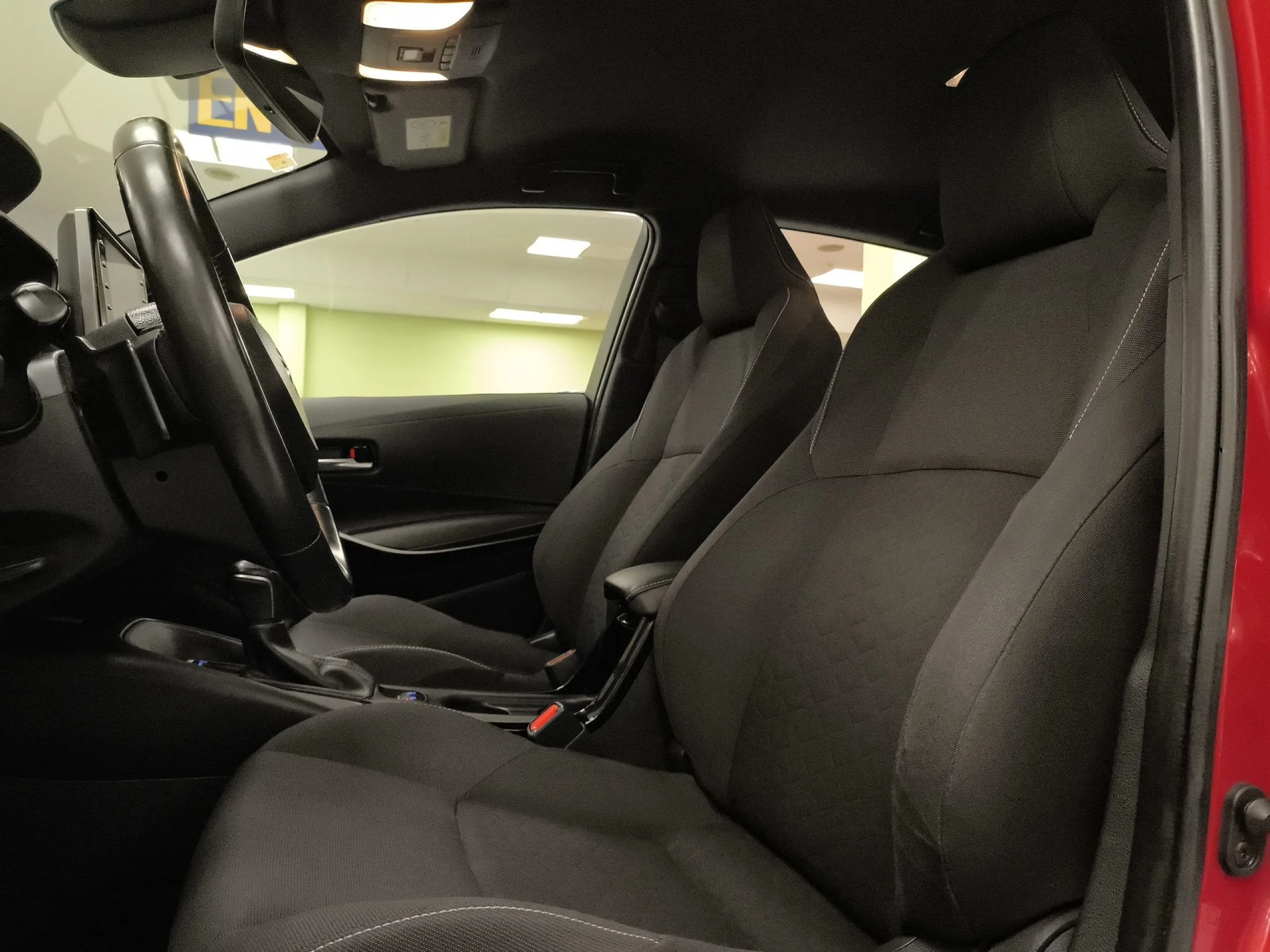 Toyota Corolla 180H FEEL! E-CVT 132 kW (180 CV) - Foto 8