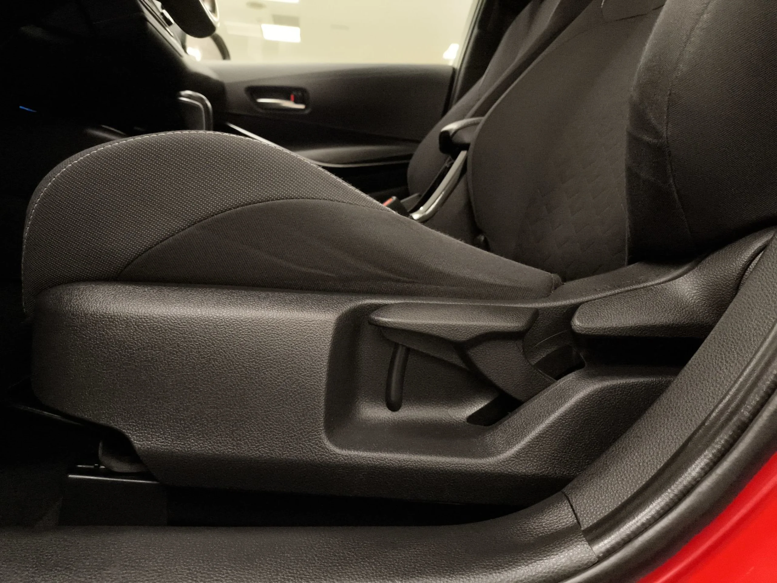 Toyota Corolla 180H FEEL! E-CVT 132 kW (180 CV) - Foto 9