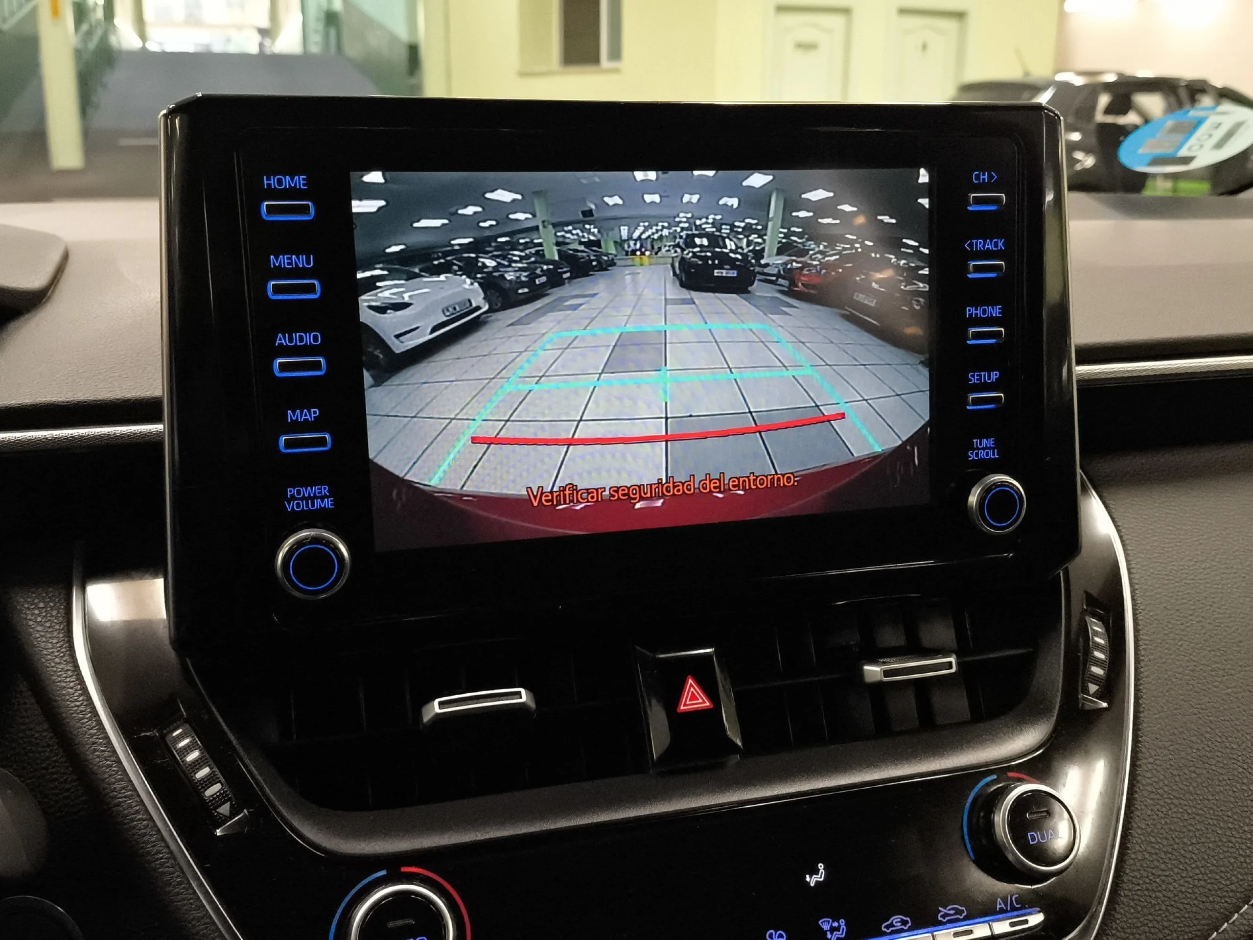 Toyota Corolla 180H FEEL! E-CVT 132 kW (180 CV) - Foto 18