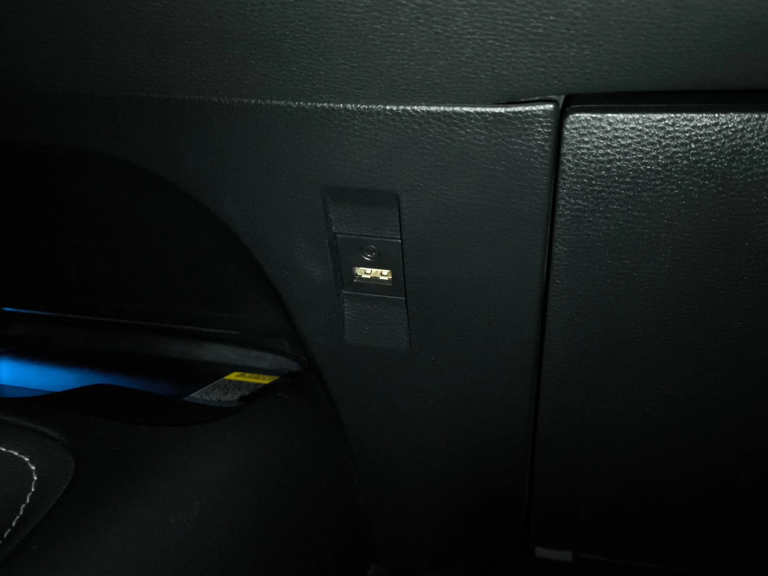 Toyota Corolla 180H FEEL! E-CVT 132 kW (180 CV) - Foto 21