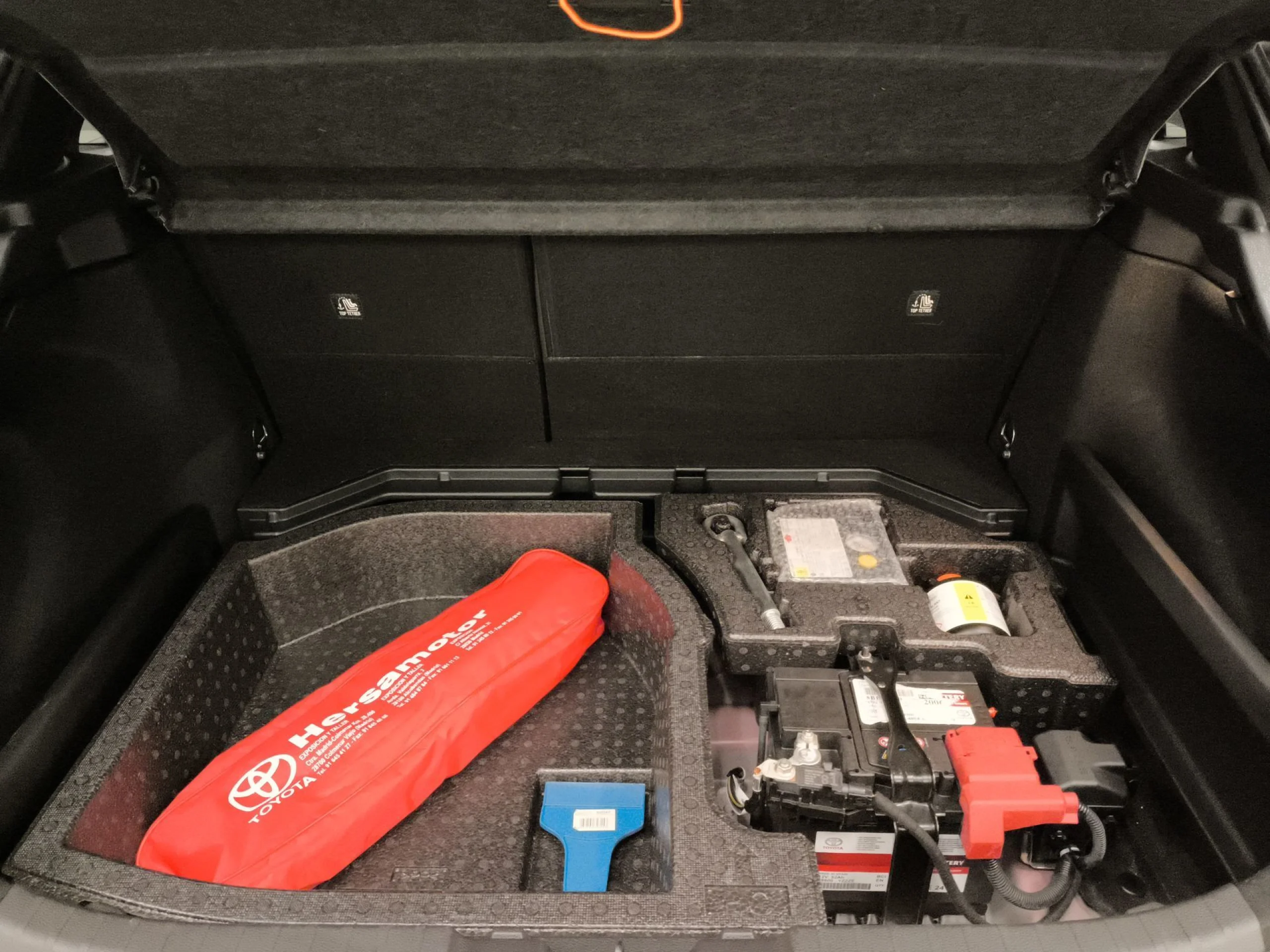 Toyota Corolla 180H FEEL! E-CVT 132 kW (180 CV) - Foto 23