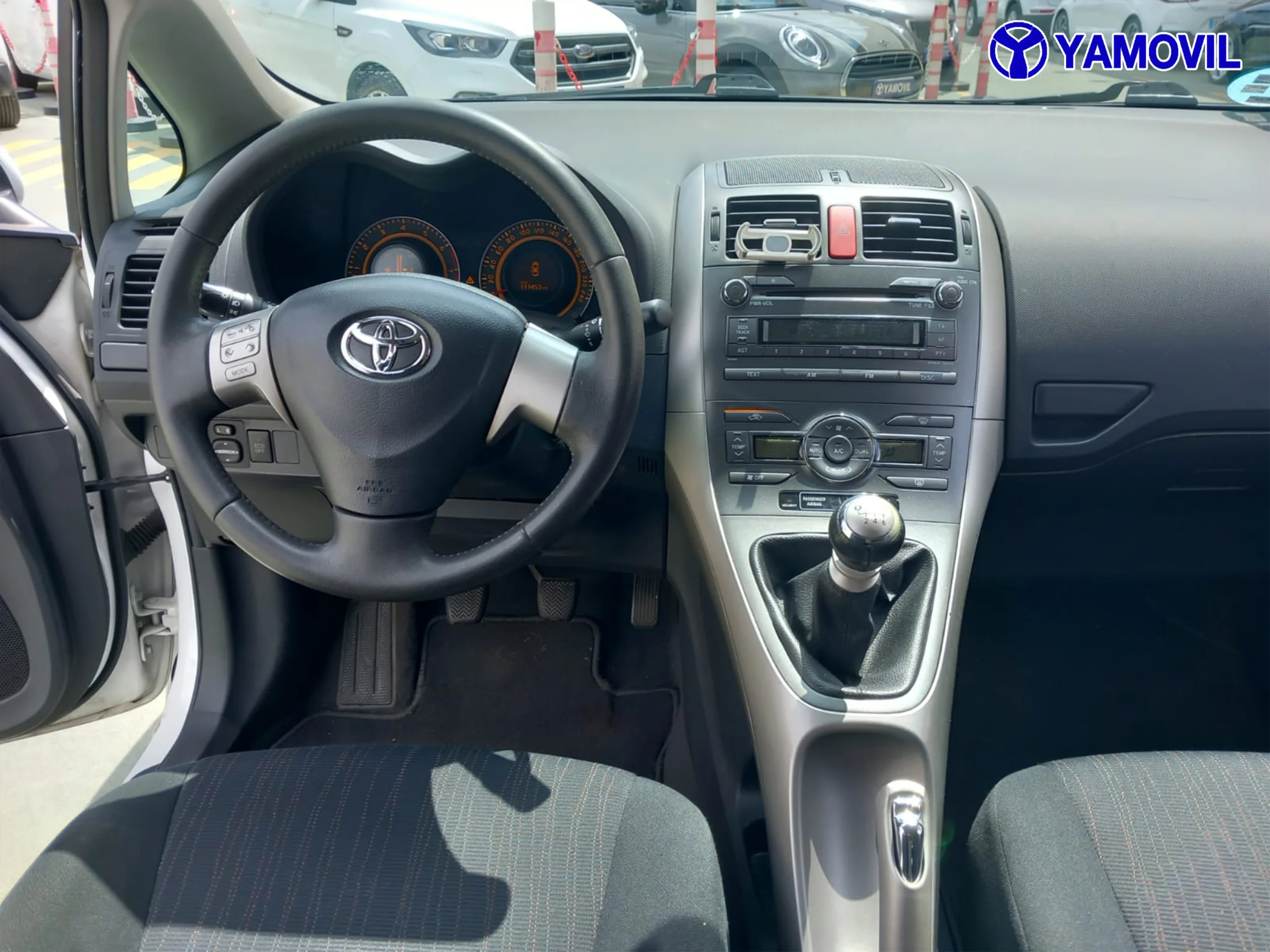 Toyota Auris 1.33I VVT-I ACTIVE 5P  - Foto 3