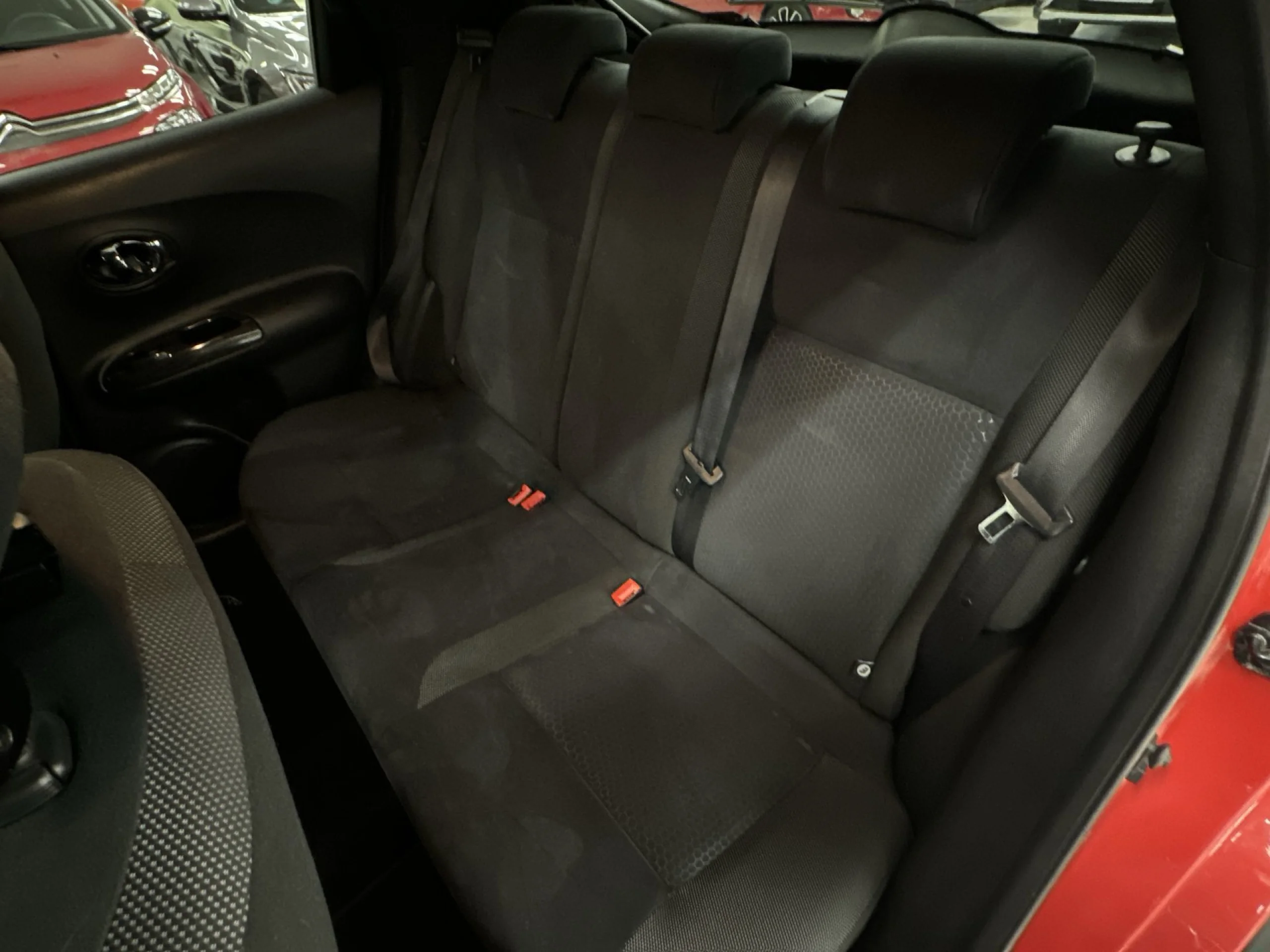 Nissan Juke 1.5dCi Acenta 4x2 81 kW (110 CV) - Foto 19