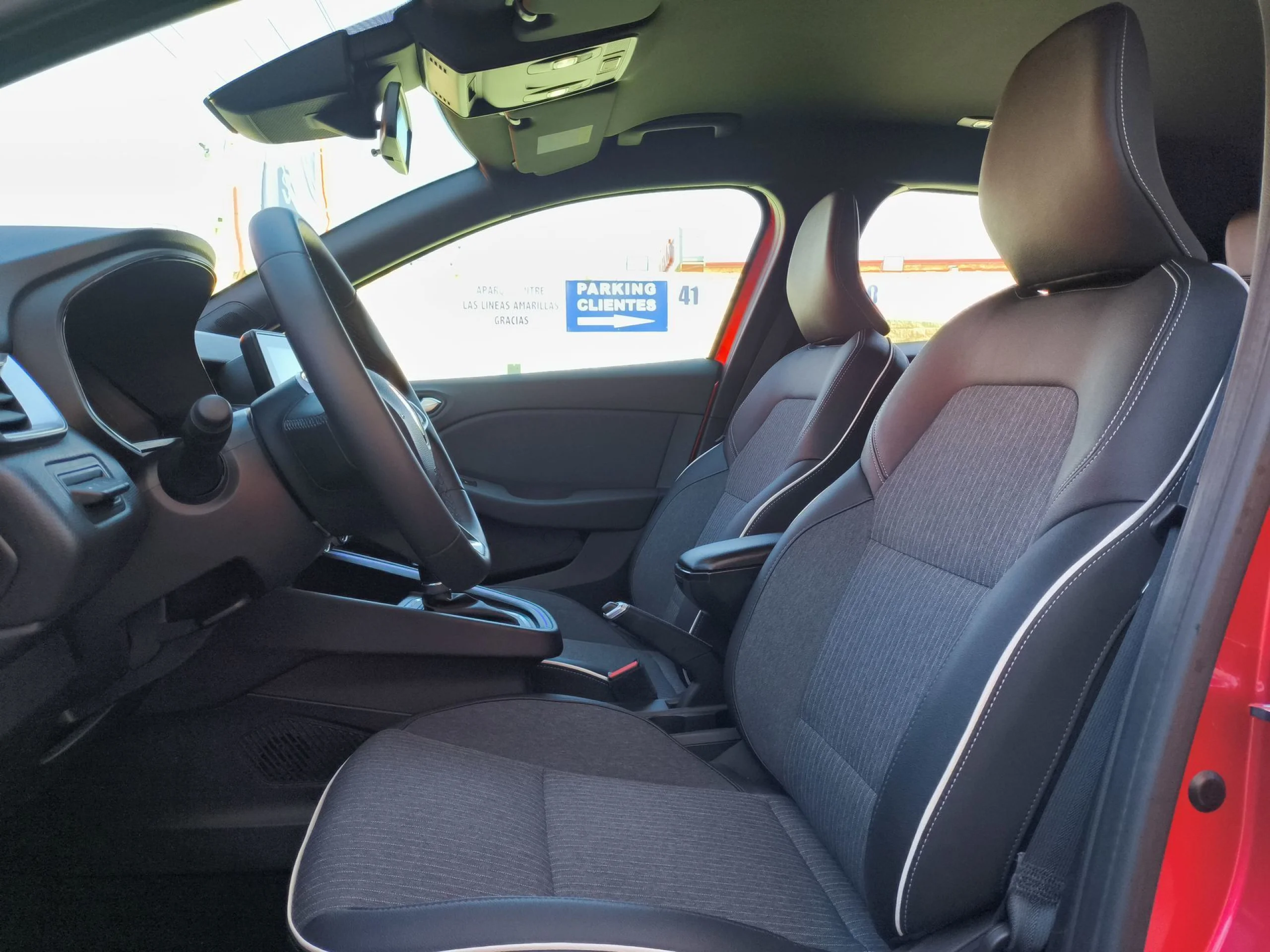 Renault Clio Zen E-Tech Híbrido 103 kW (140 CV) - Foto 8