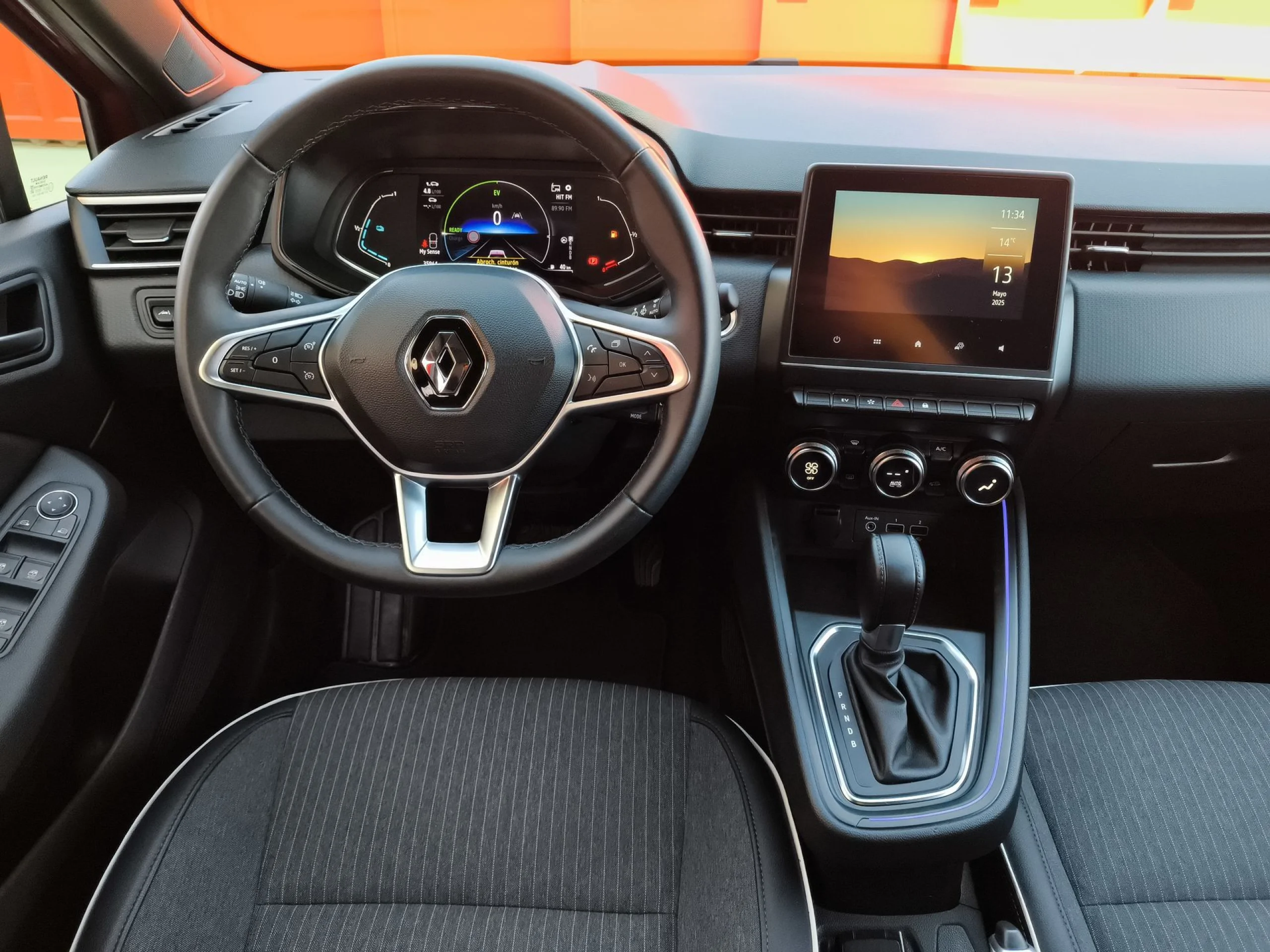 Renault Clio Zen E-Tech Híbrido 103 kW (140 CV) - Foto 17