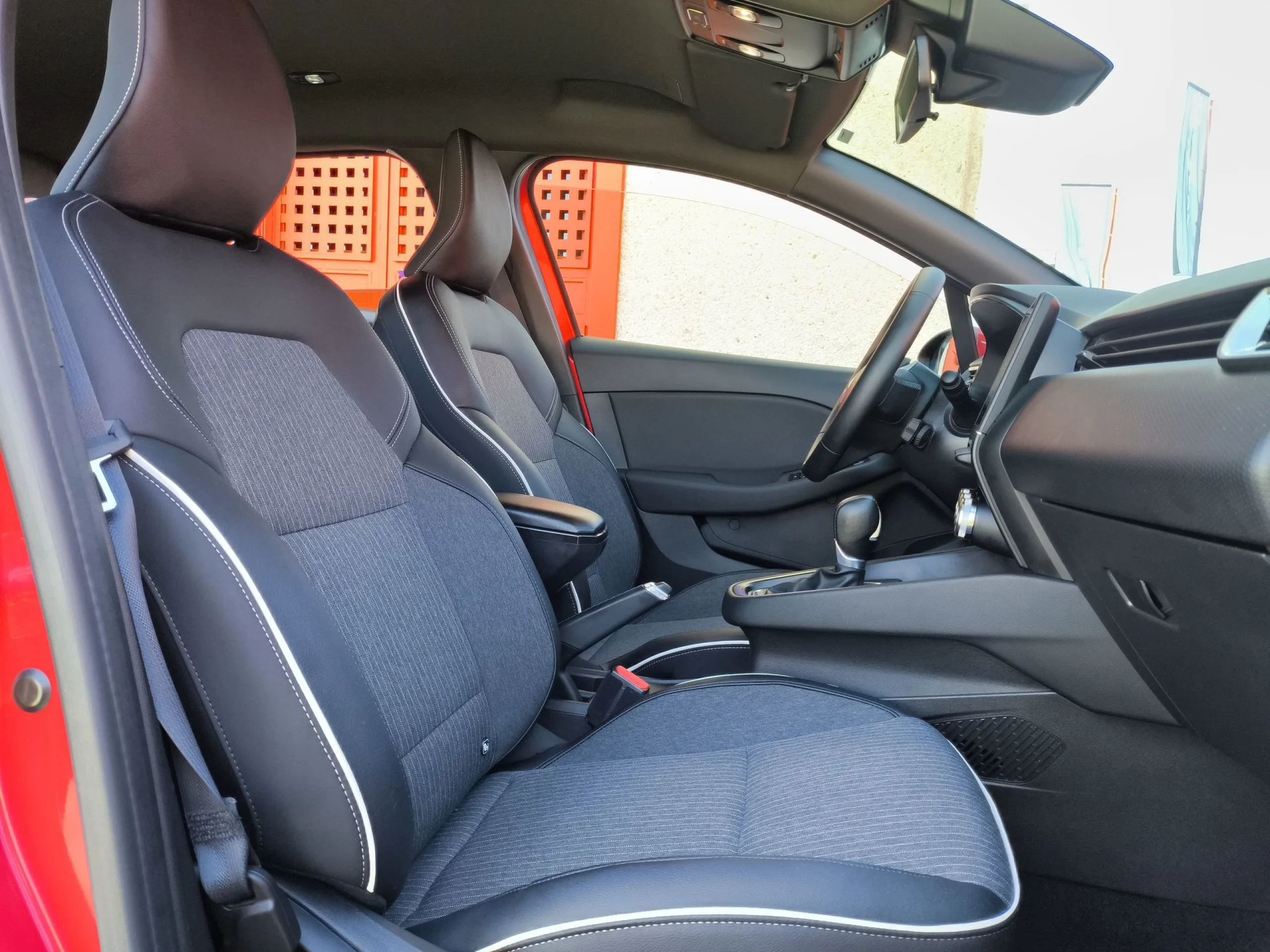 Renault Clio Zen E-Tech Híbrido 103 kW (140 CV) - Foto 20