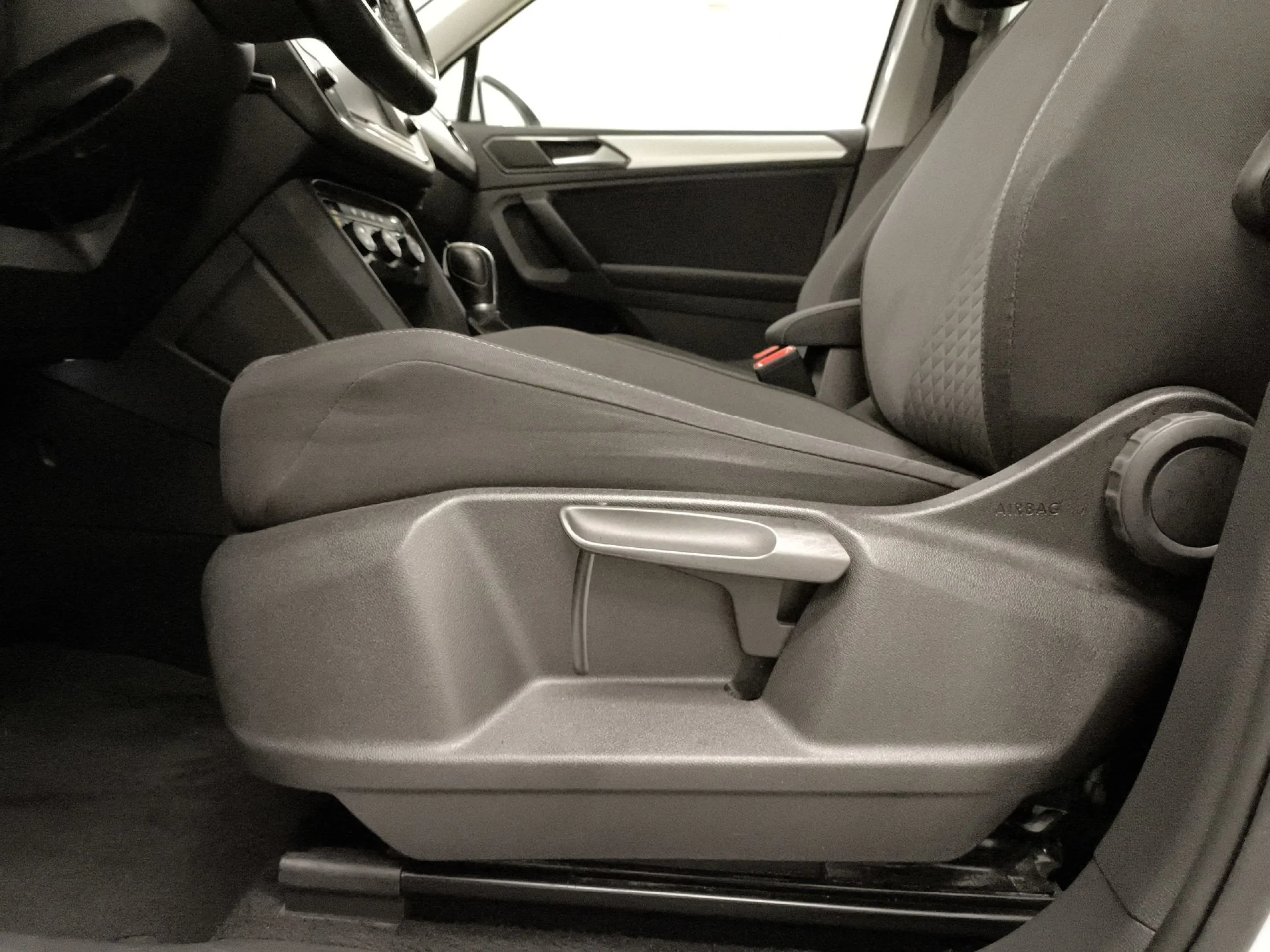Volkswagen Tiguan Advance 2.0 TDI BMT 110 kW (150 CV) DSG - Foto 9