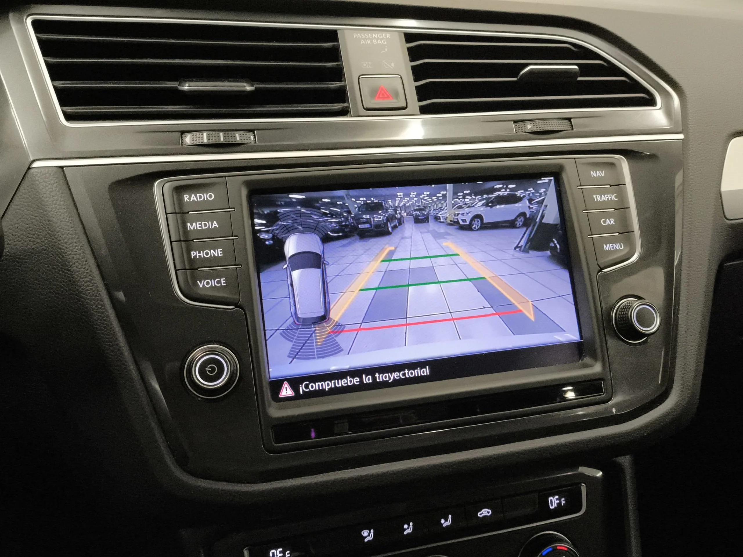 Volkswagen Tiguan Advance 2.0 TDI BMT 110 kW (150 CV) DSG - Foto 14