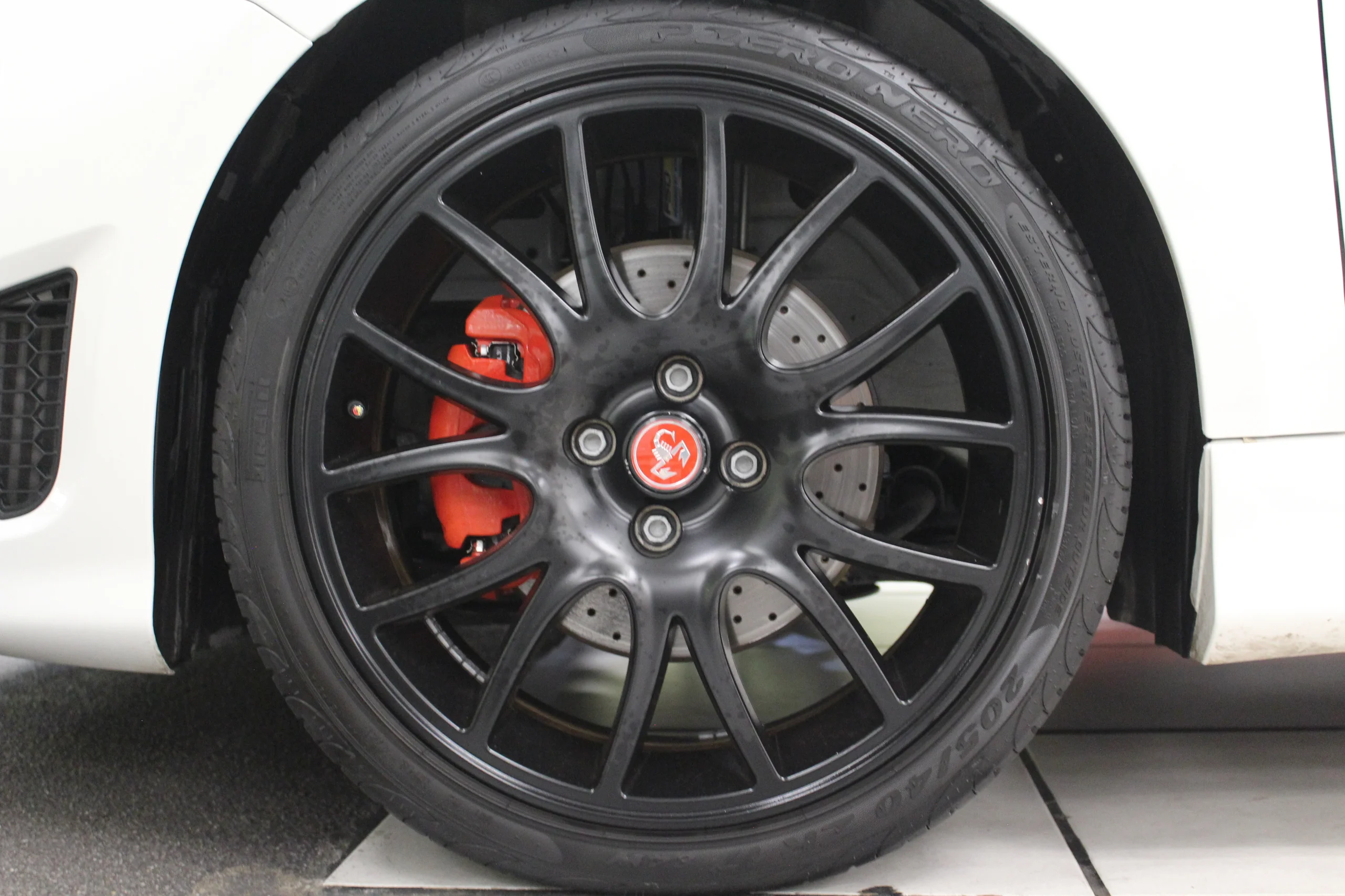 Aixam 500 1.4 16v T-Jet F595 121 kW (165 CV) - Foto 12