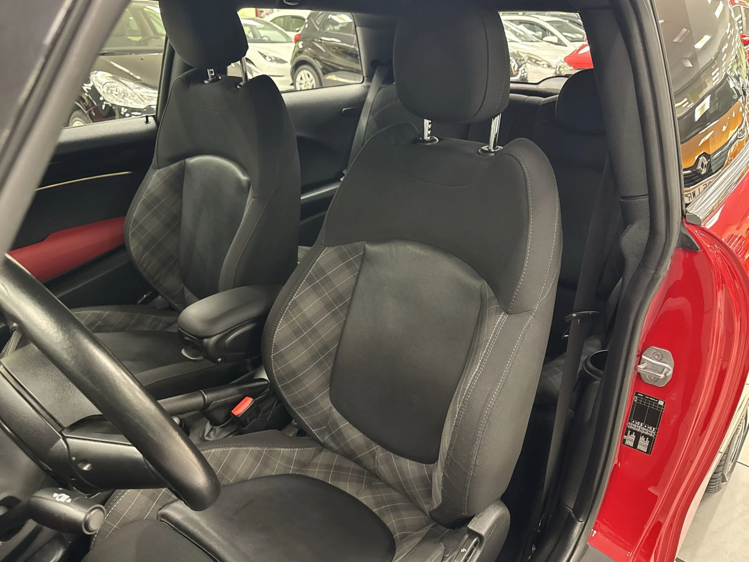 MINI MINI 3 Puertas Cooper D 85 kW (116 CV) - Foto 8