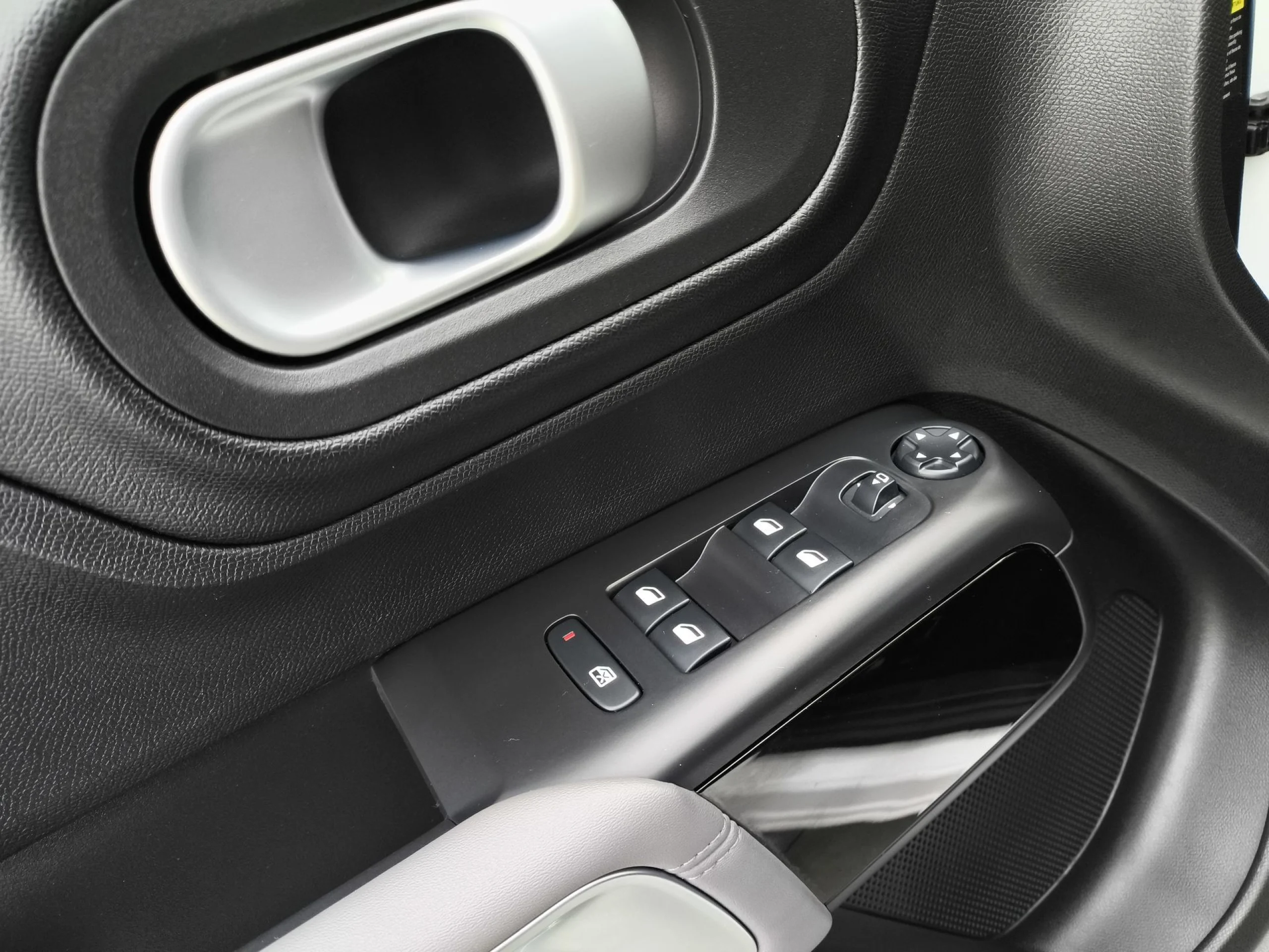 Citroen C5 Aircross PureTech 130 SANDS Feel 96 kW (131 CV) - Foto 9