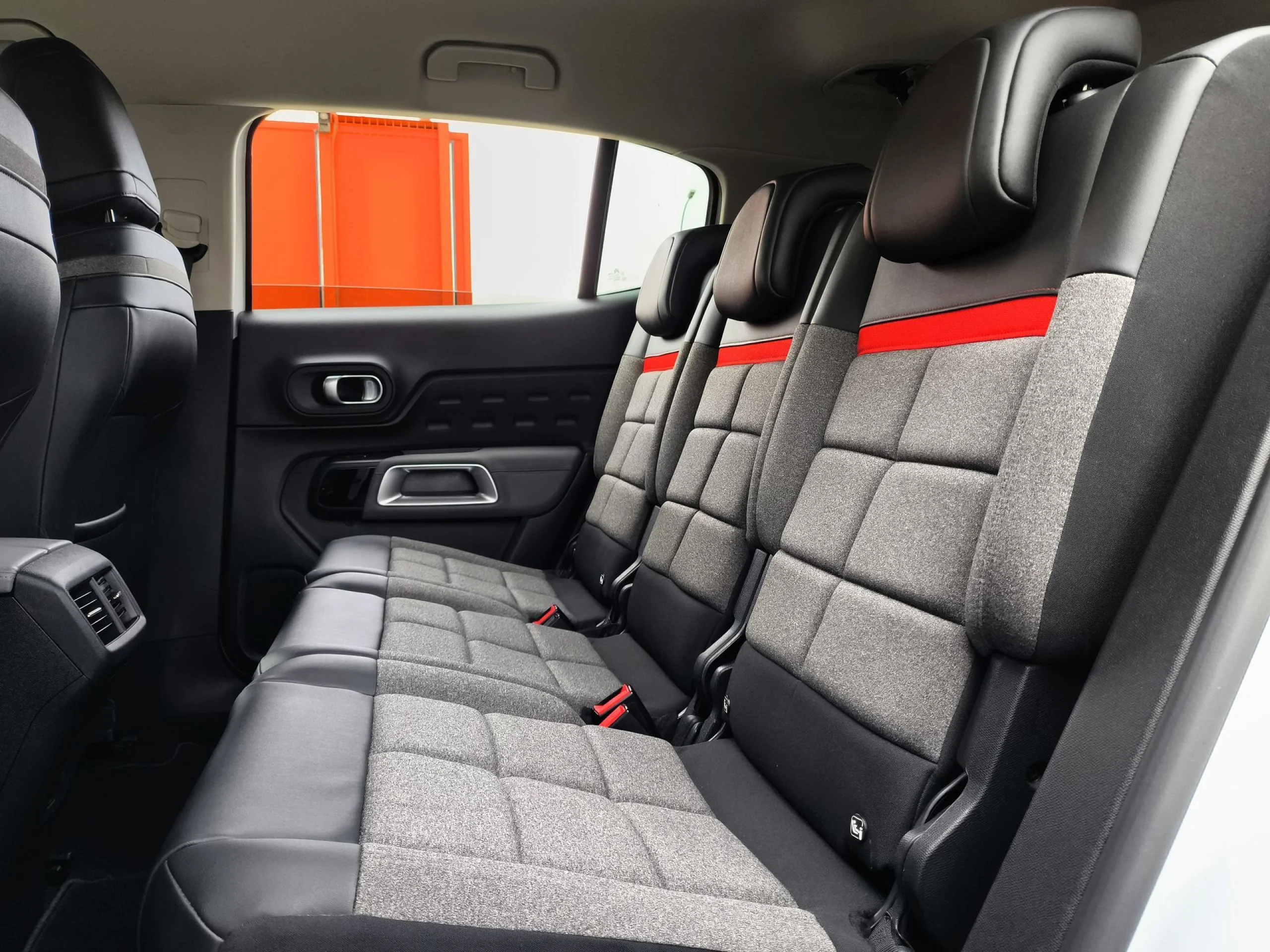 Citroen C5 Aircross PureTech 130 SANDS Feel 96 kW (131 CV) - Foto 21