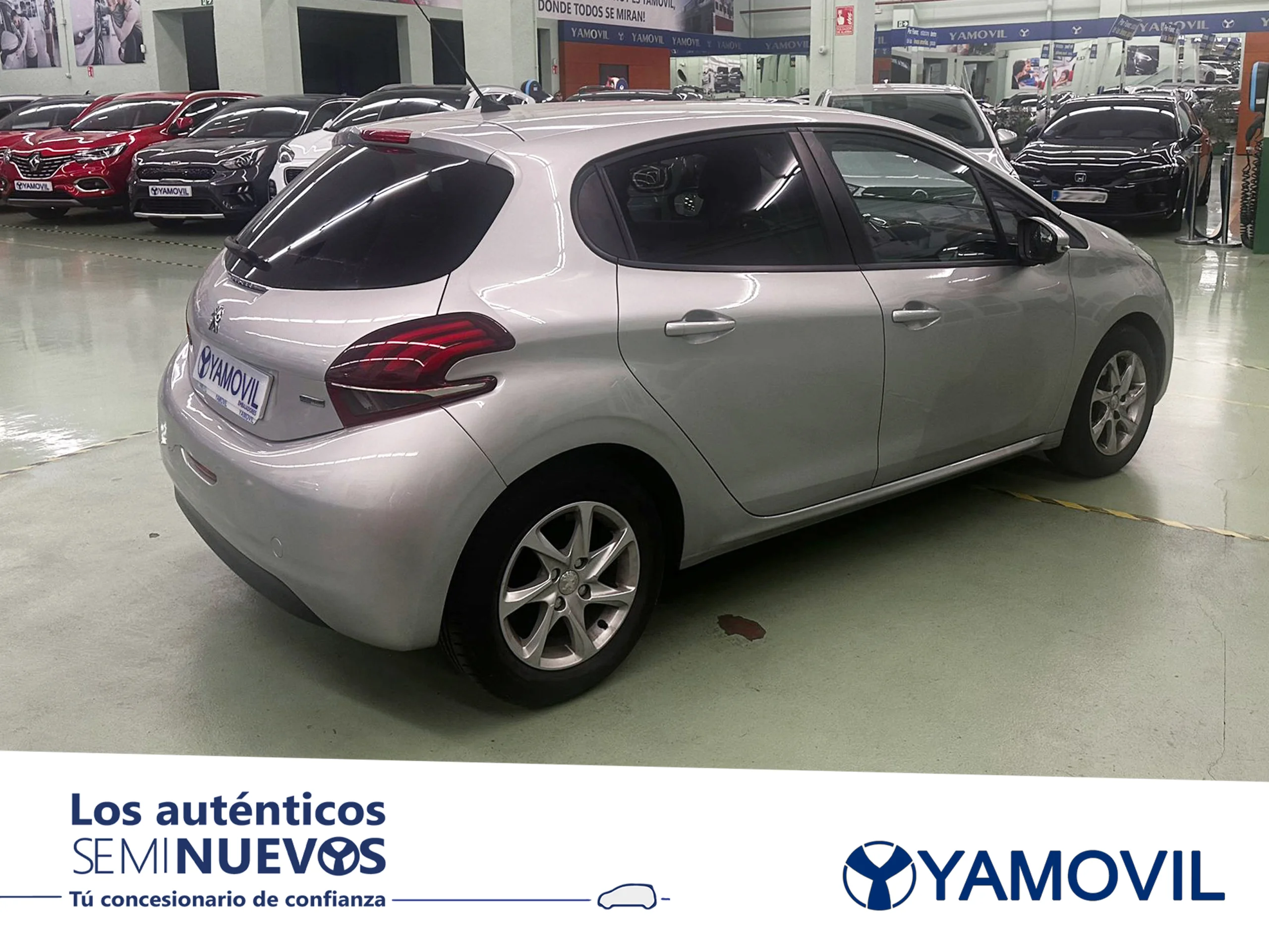 Peugeot 208 PureTech 82 SANDS Active 60 kW (82 CV) - Foto 2