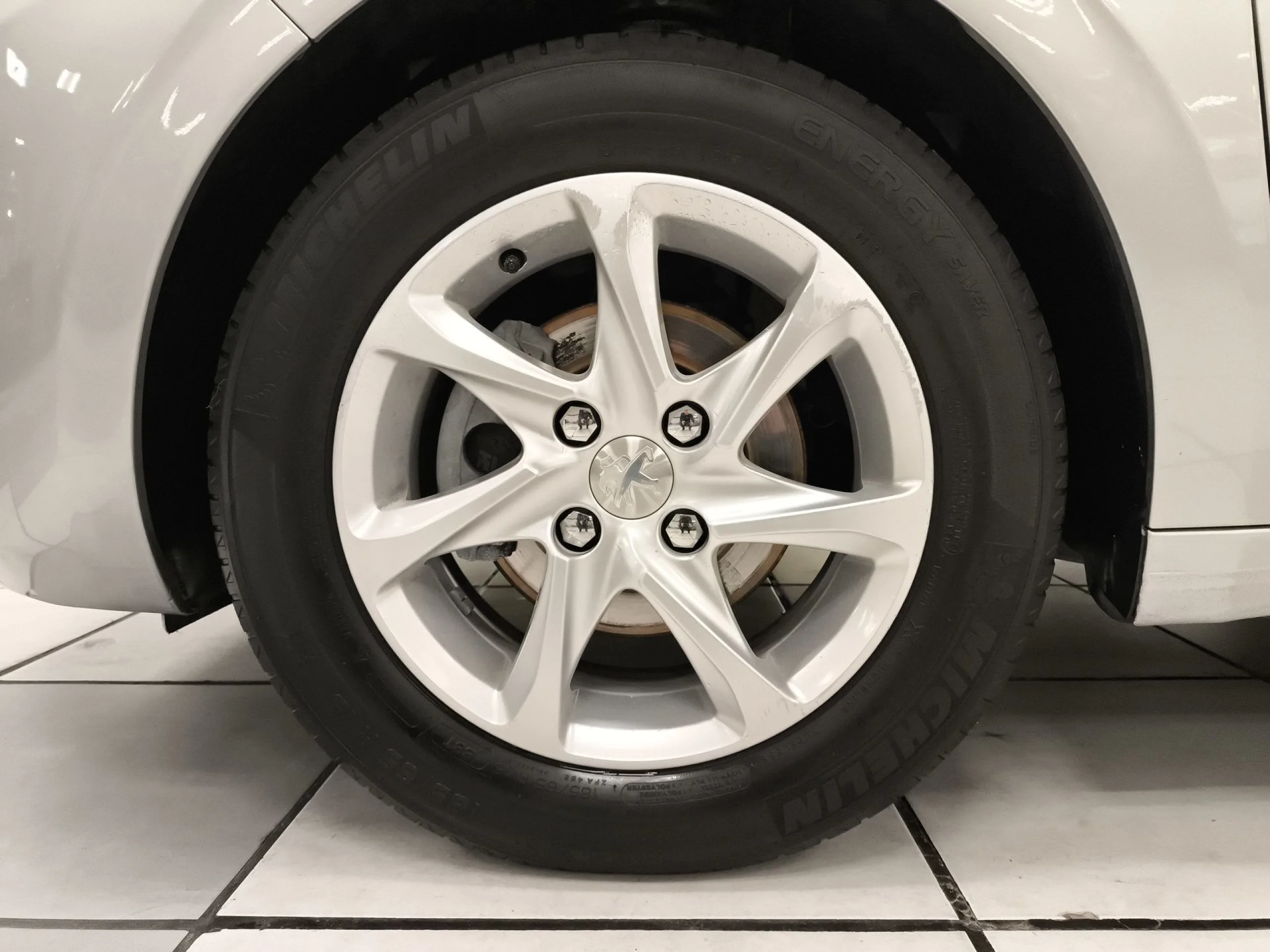 Peugeot 208 PureTech 82 SANDS Active 60 kW (82 CV) - Foto 7